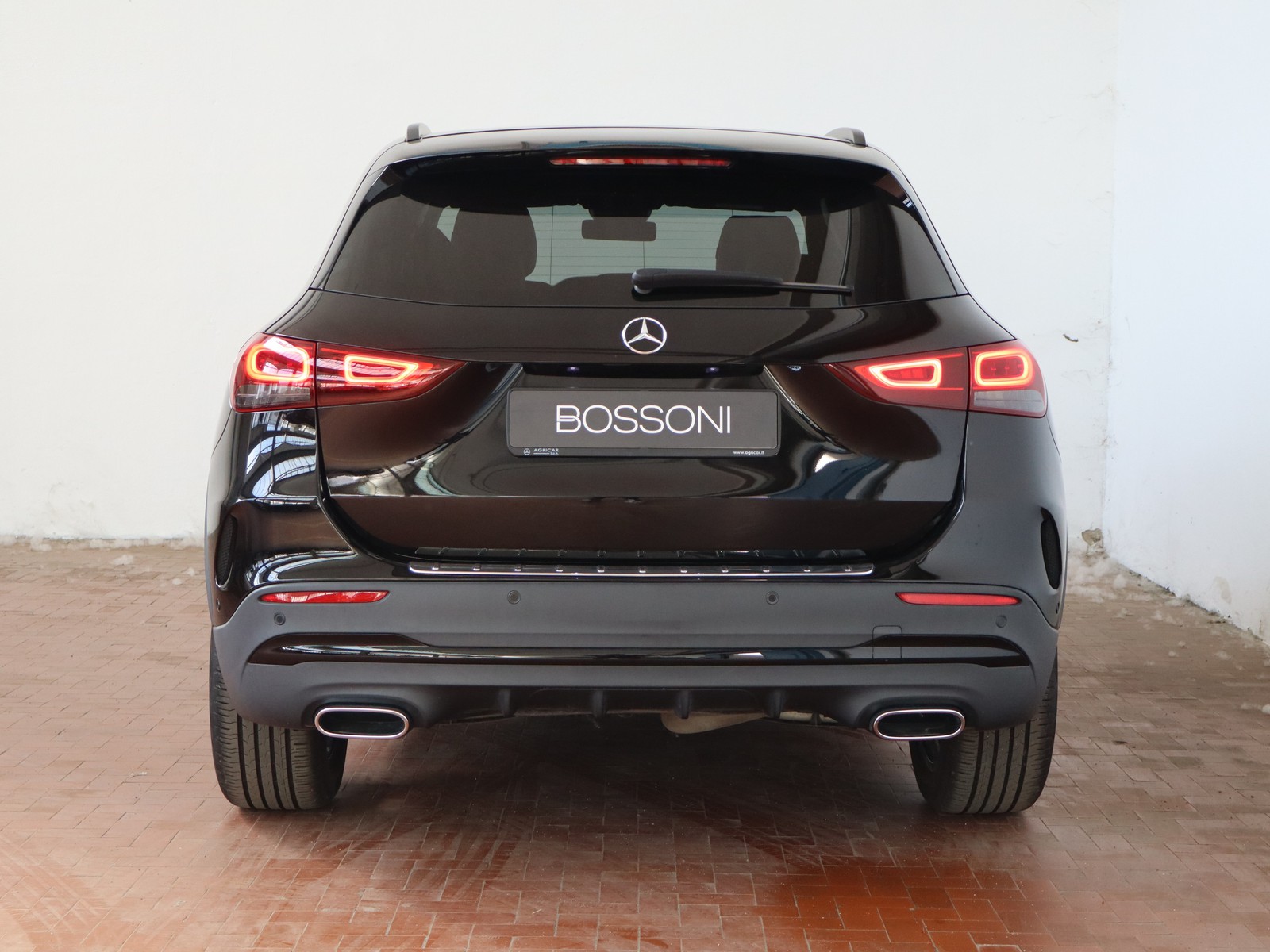 6 - Mercedes GLA 180 d premium 8g-dct