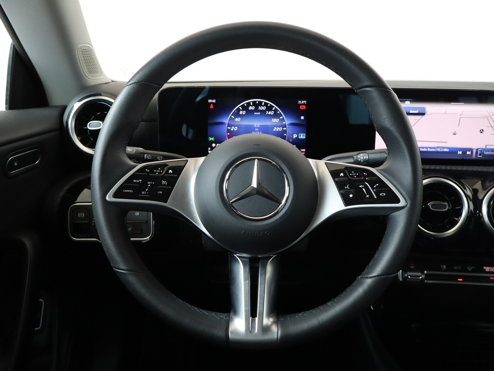 16 - Mercedes CLA shooting brake 180 d advanced 8g-dct