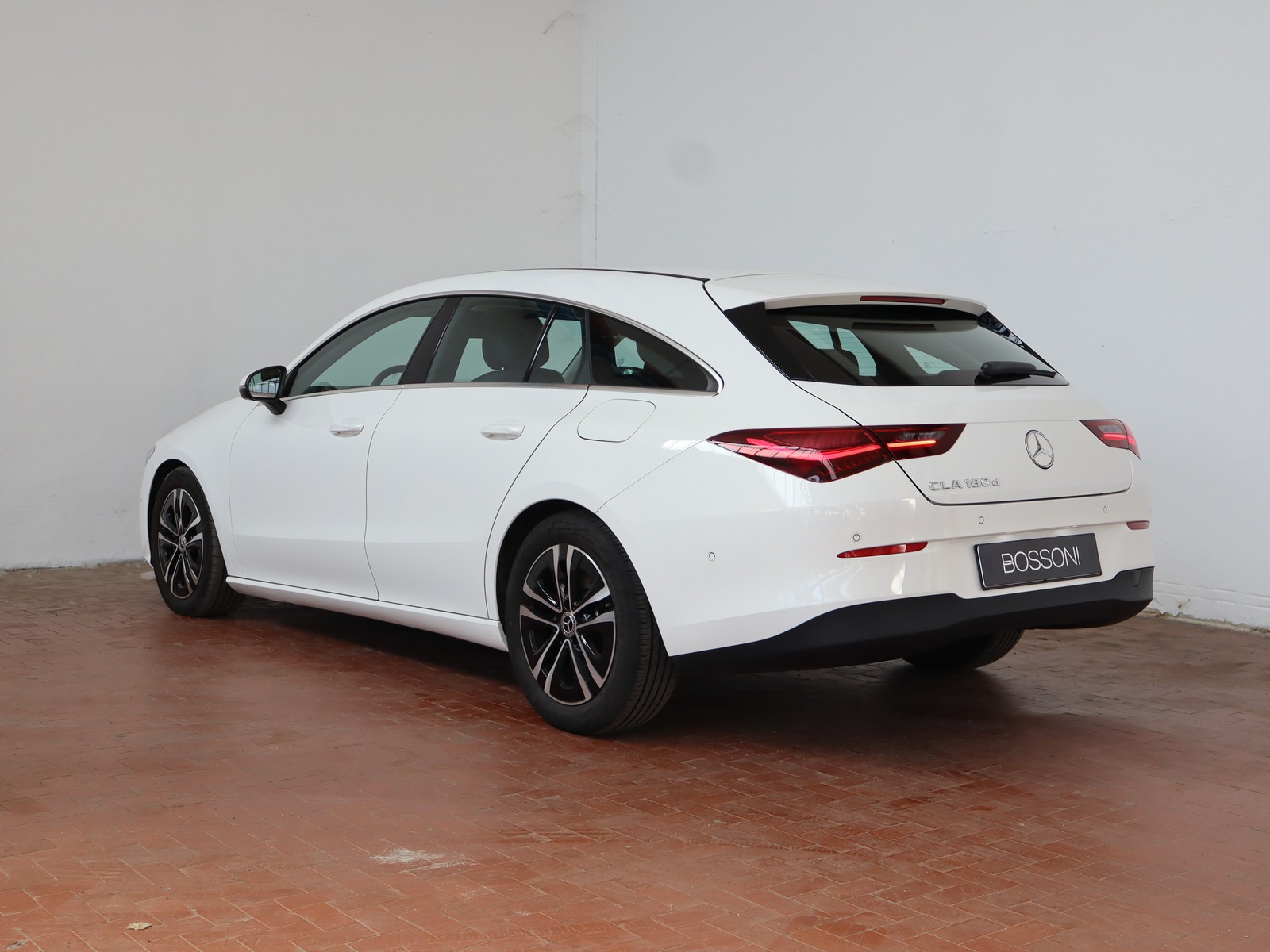 5 - Mercedes CLA shooting brake 180 d advanced 8g-dct