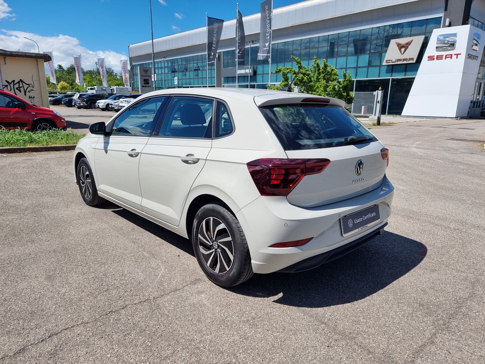 4 - Volkswagen Polo 1.0 tsi 95cv life dsg