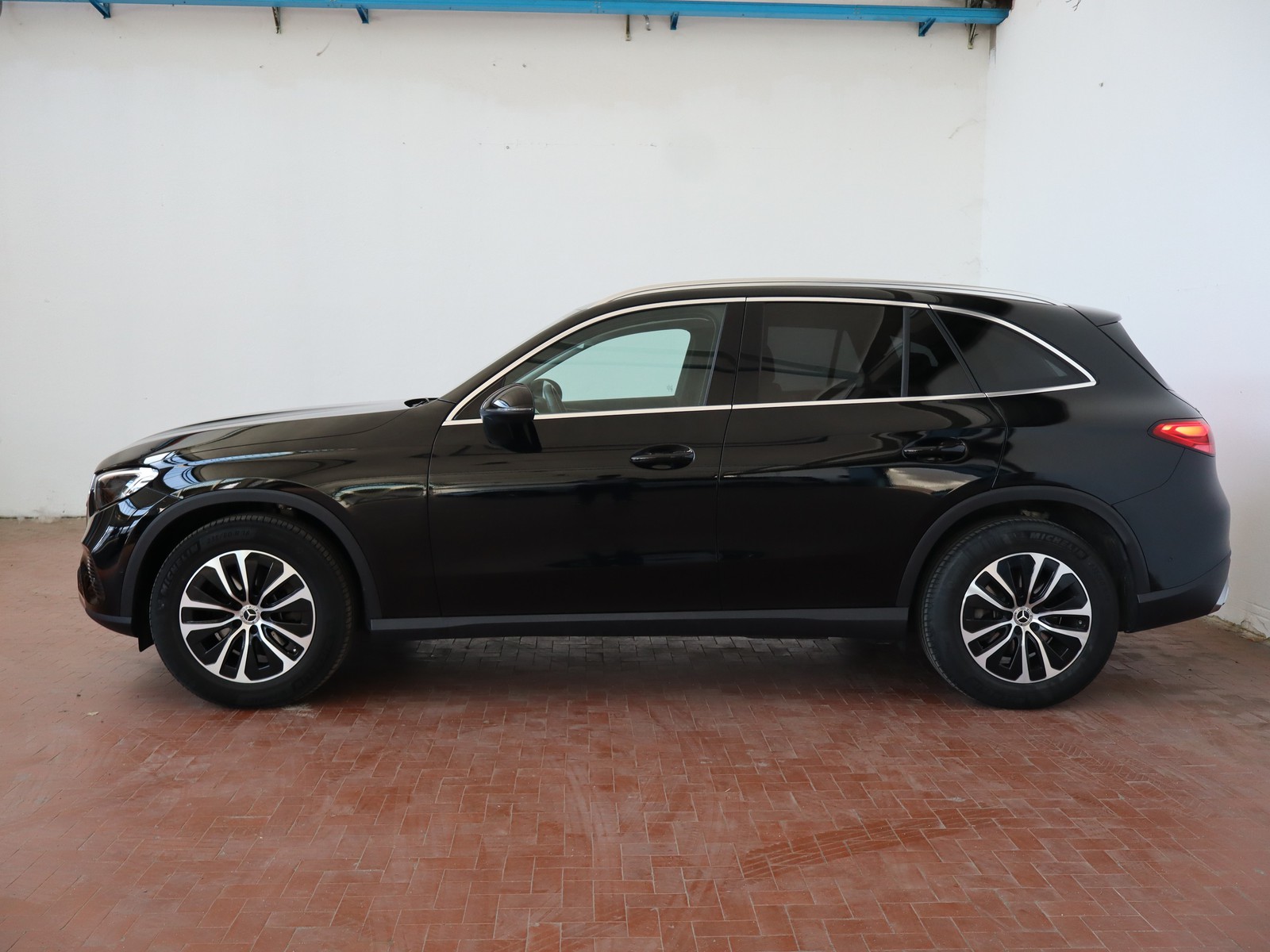 3 - Mercedes GLC suv 200 d advanced 4matic 9g-tronic