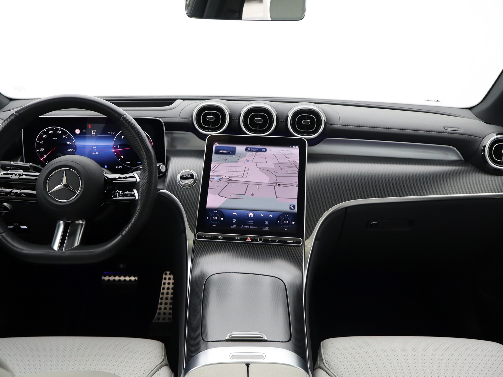 14 - Mercedes GLC coupe 220 d amg line premium plus 4matic 9g-tronic