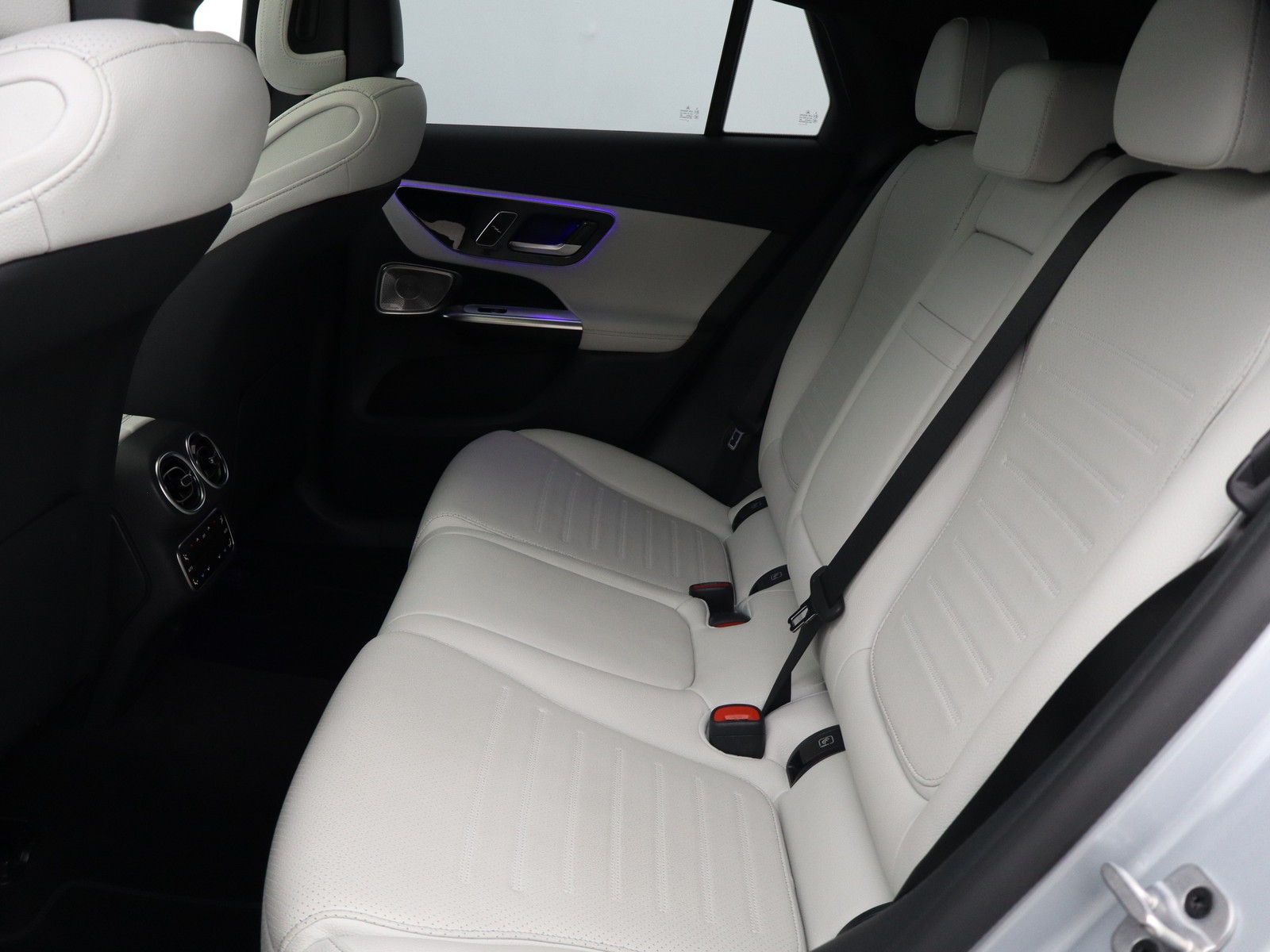 8 - Mercedes GLC coupe 220 d amg line premium plus 4matic 9g-tronic