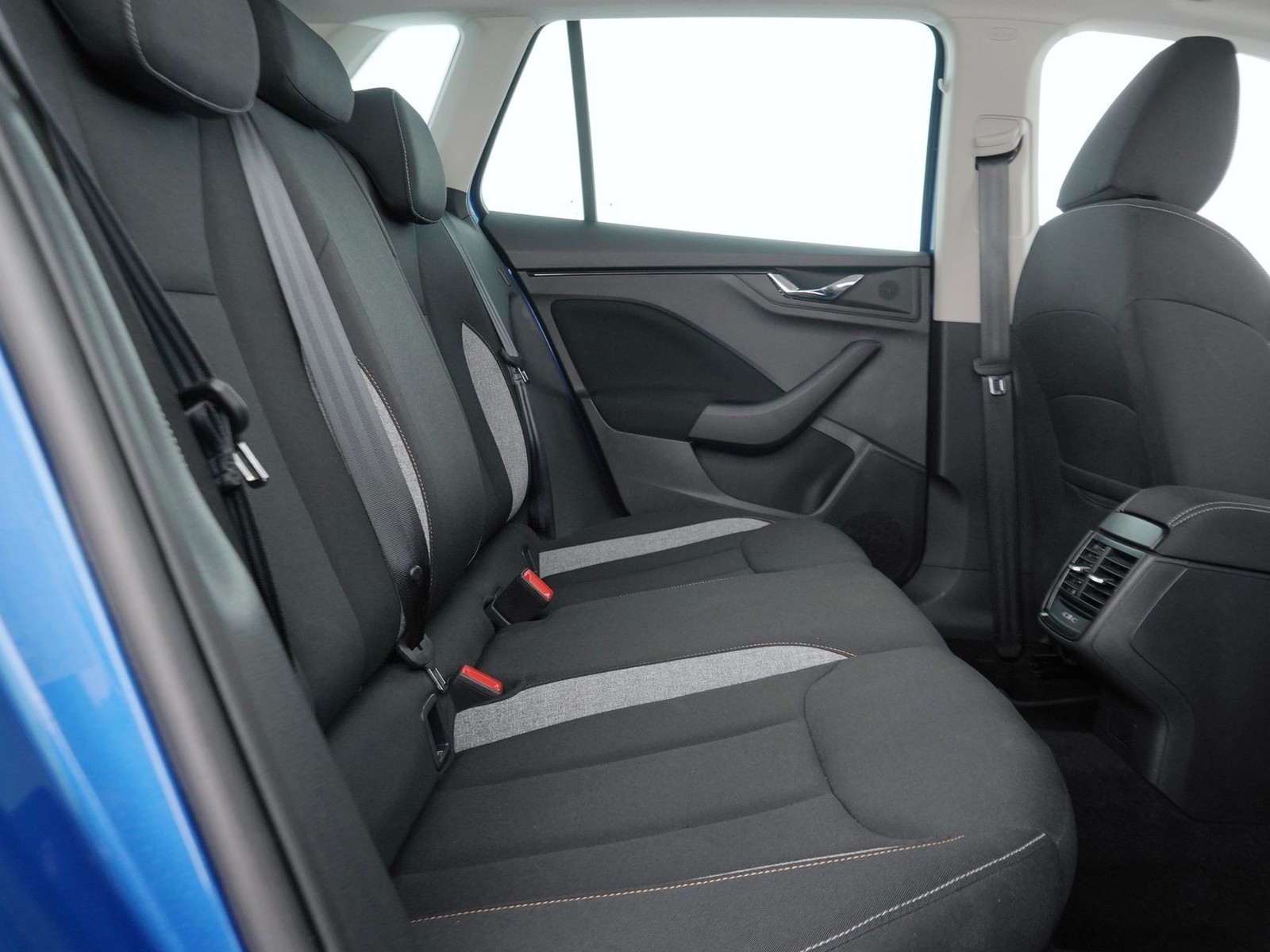 9 - Skoda Kamiq 1.5 tsi act 150cv 130 edition dsg