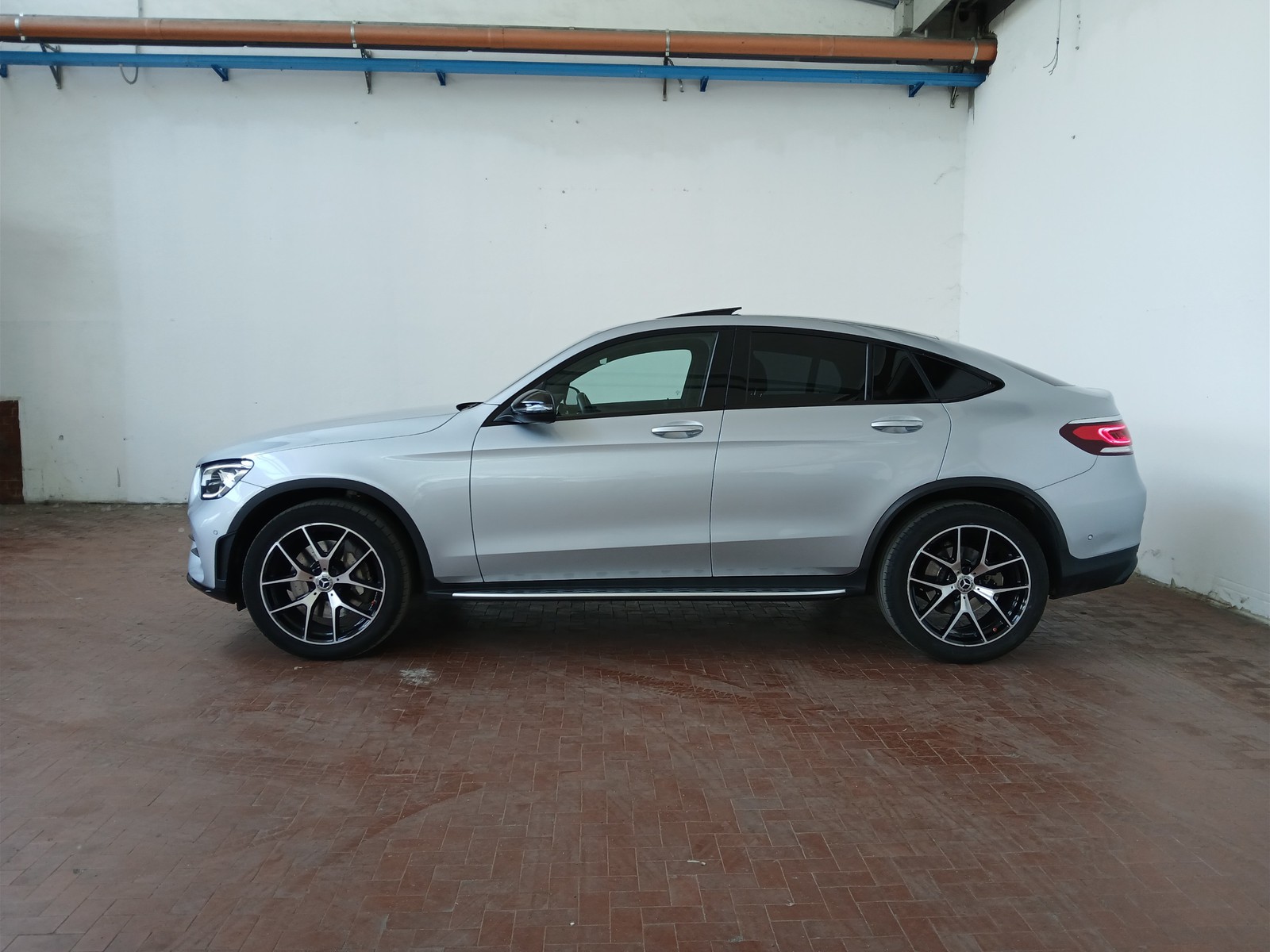 3 - Mercedes GLC coupe 220 d night edition 4matic 9g-tronic plus