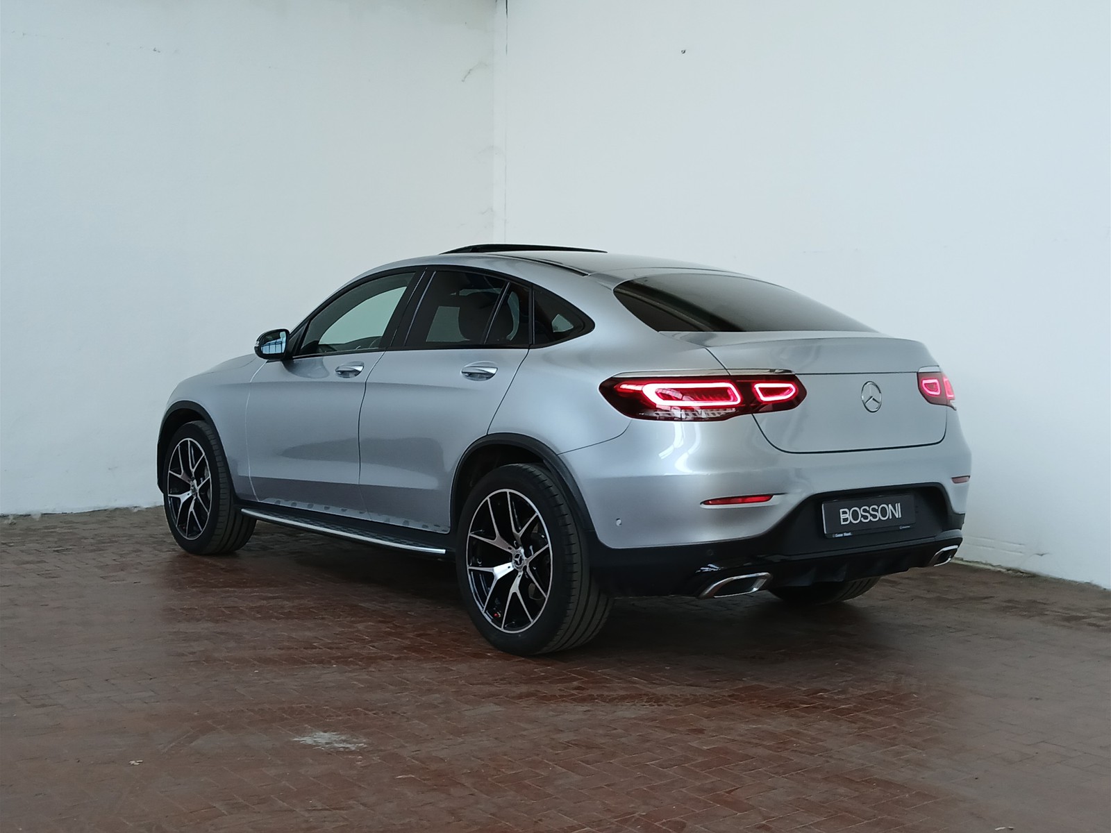5 - Mercedes GLC coupe 220 d night edition 4matic 9g-tronic plus