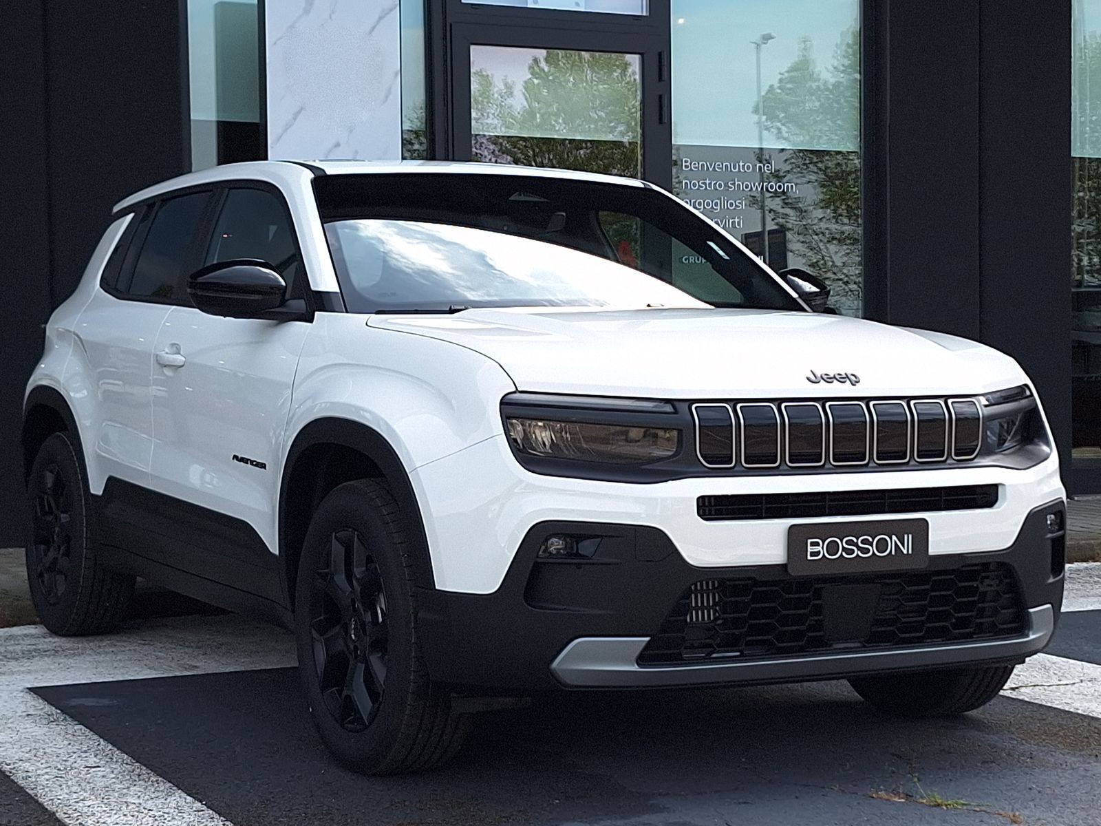 3 - Jeep Avenger 1.2 turbo e-hybrid mhev 110cv black edition fwd edct6