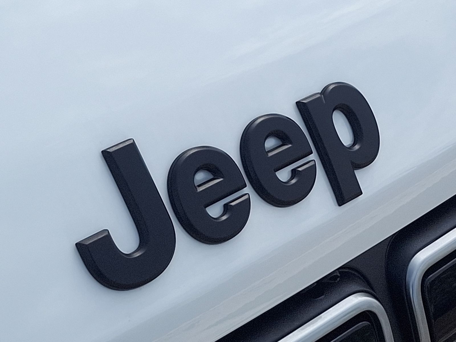24 - Jeep Avenger 1.2 turbo e-hybrid mhev 110cv black edition fwd edct6