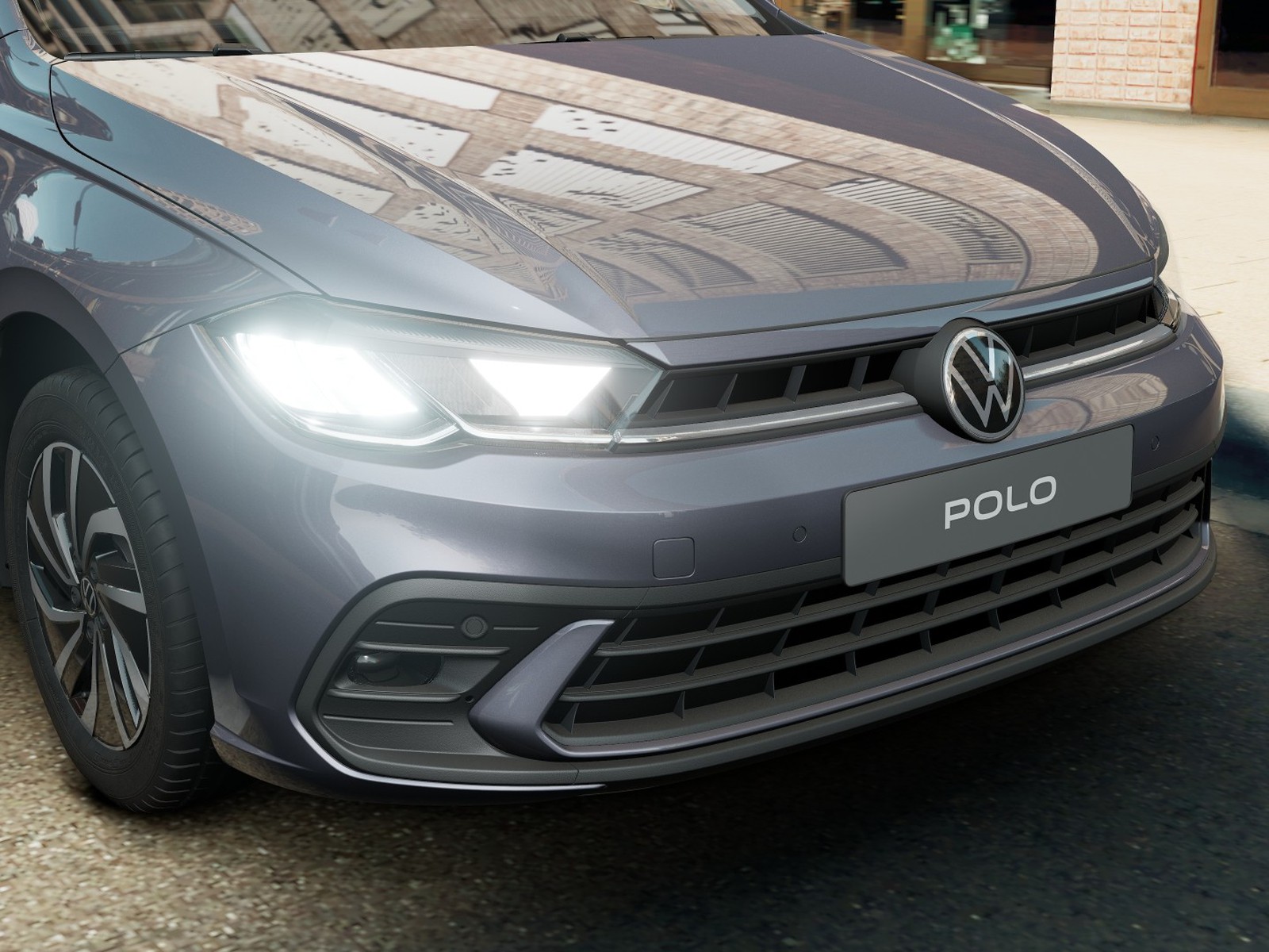 8 - Volkswagen Polo 1.0 tsi 95cv life dsg