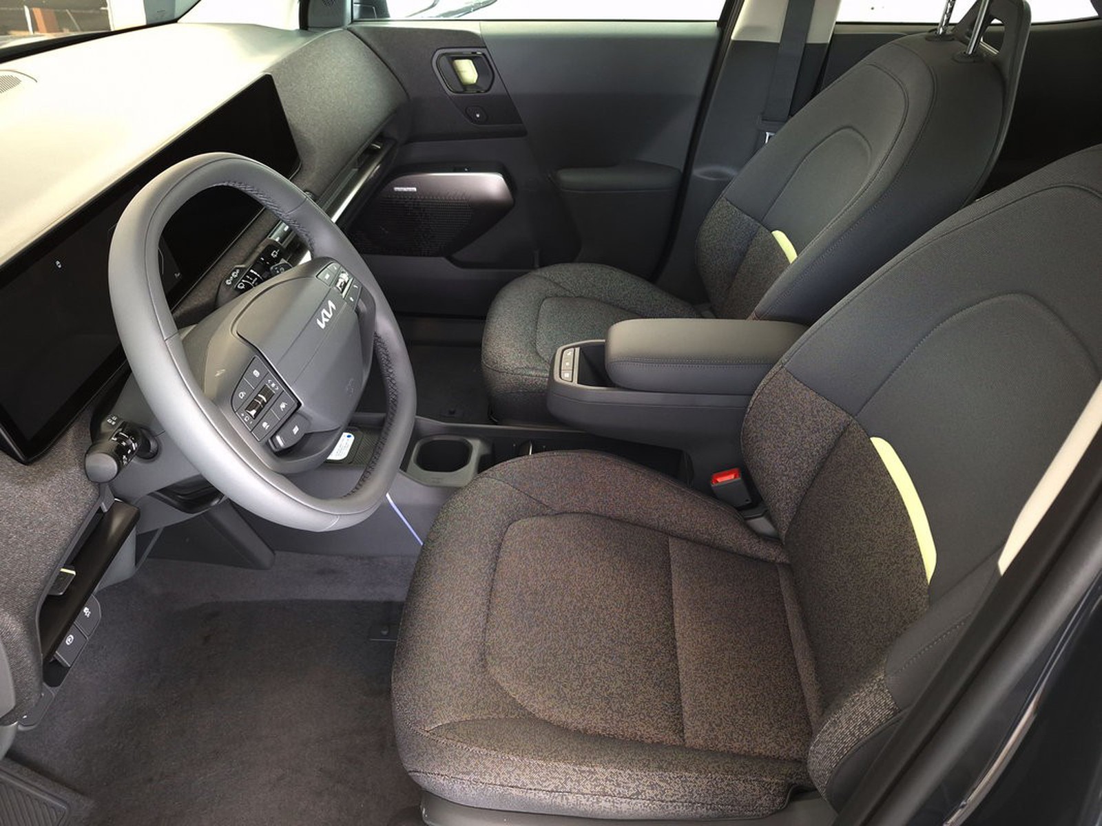 11 - Kia EV2 42,2 kwh earth
