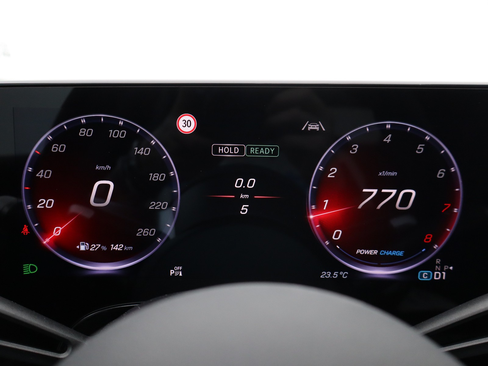 9 - Mercedes CLA 200 advanced plus auto