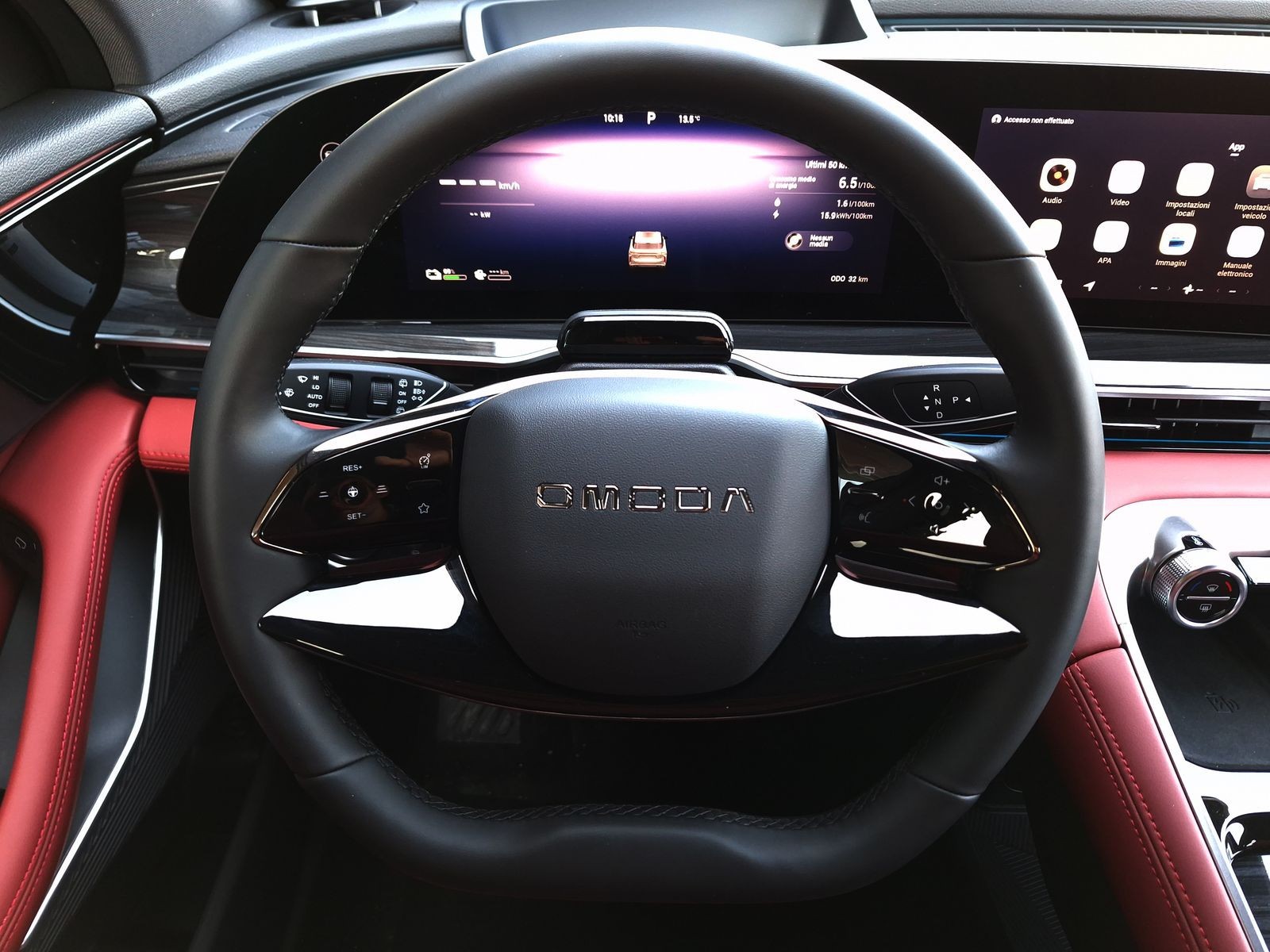 9 - Omoda 9 OMODA SHS-P PHEV 1.5TGDI - Trazione AWD DHT3 Premium (AWD) - Interni Rosso