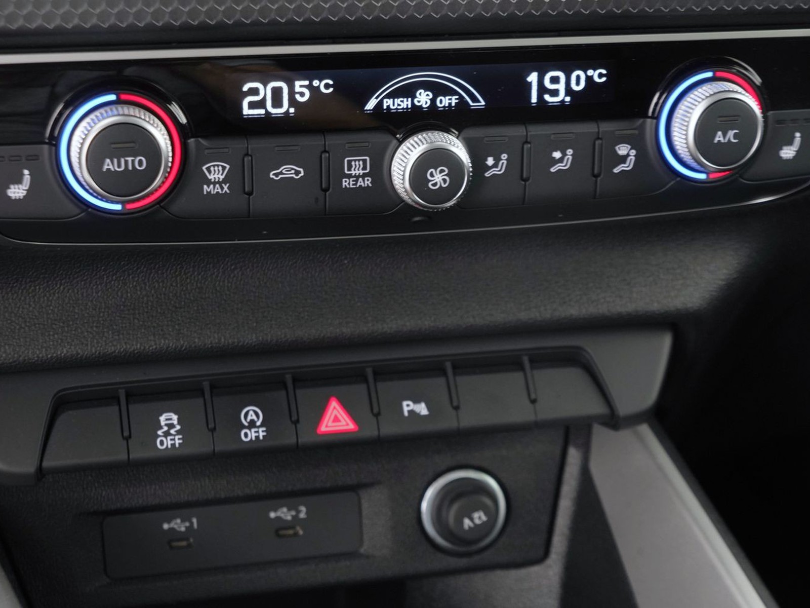 5 - Audi A1 sportback 30 1.0 tfsi 116cv business s tronic