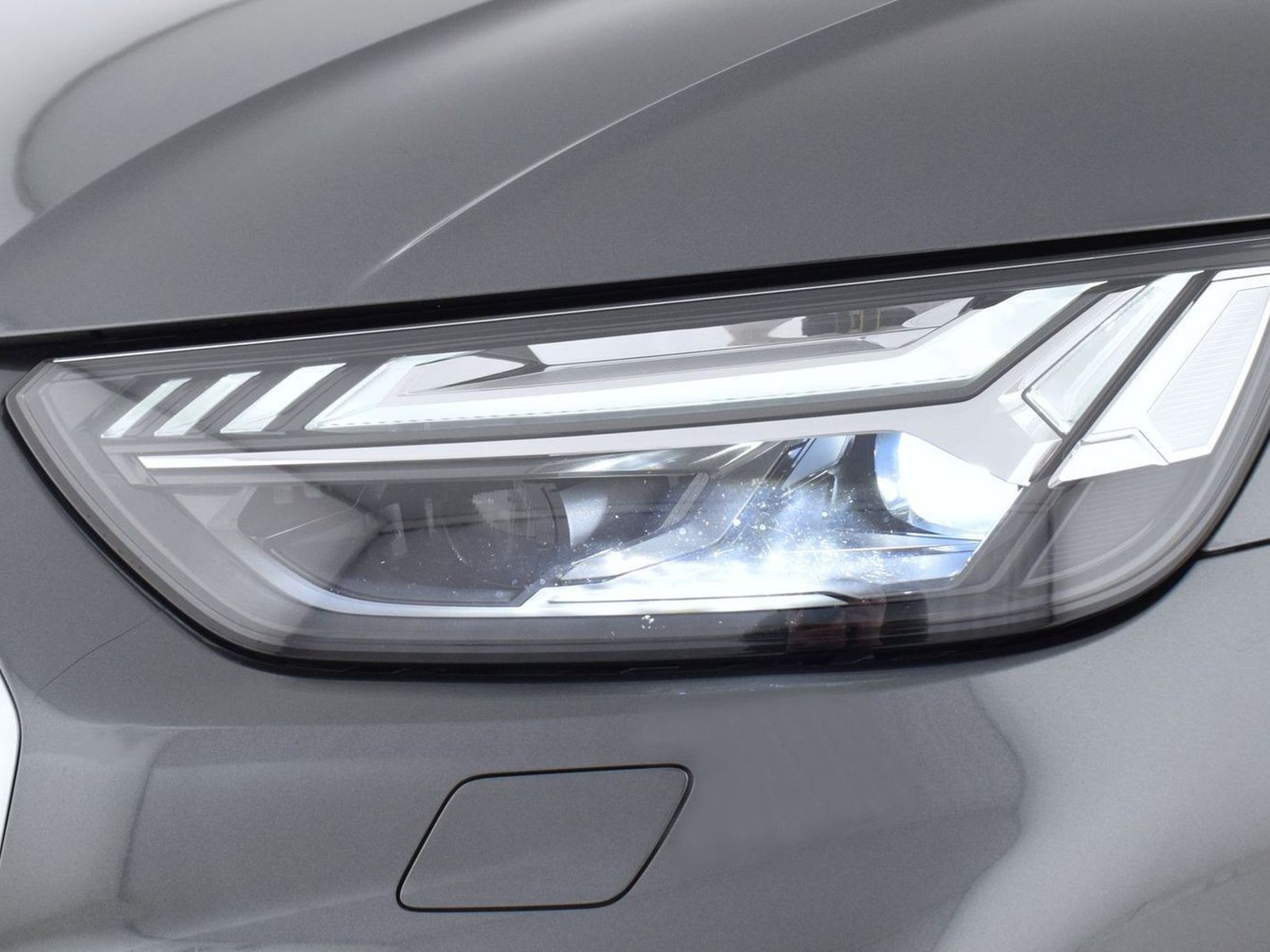 6 - Audi Q5 sportback 40 2.0 tdi mhev 12v s line quattro s tronic