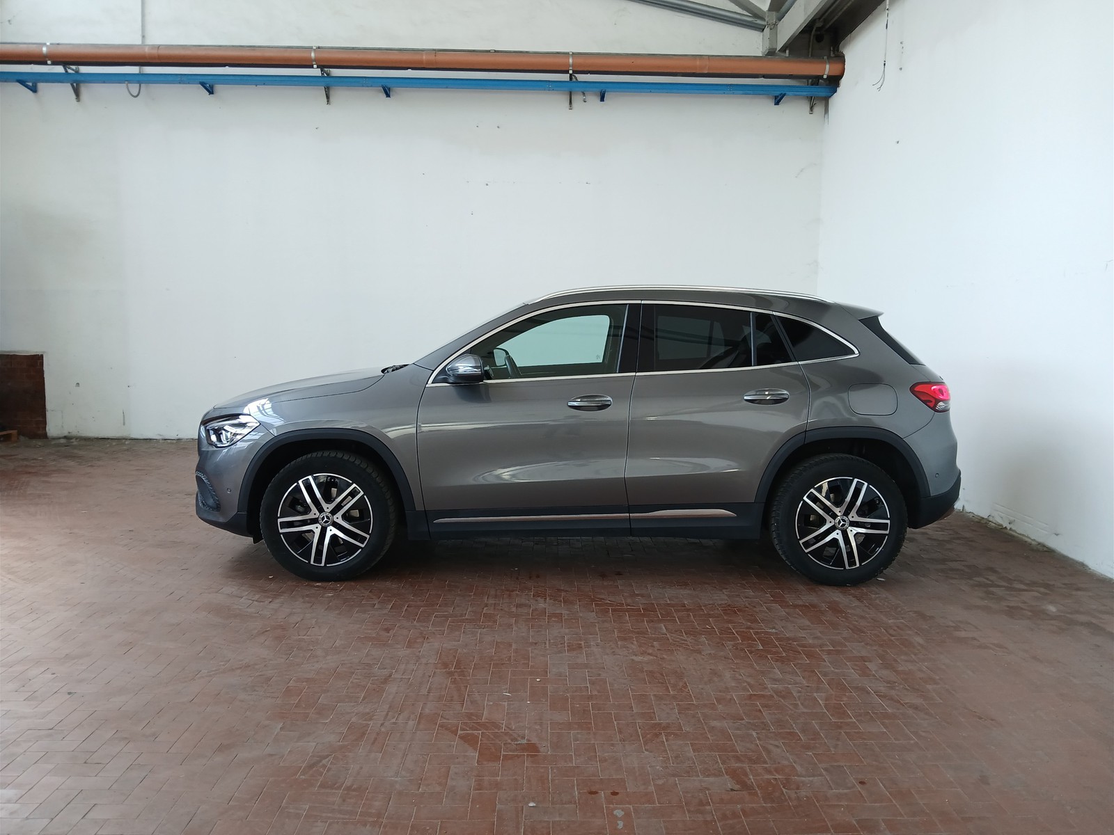 3 - Mercedes GLA 200 d sport plus 8g-dct