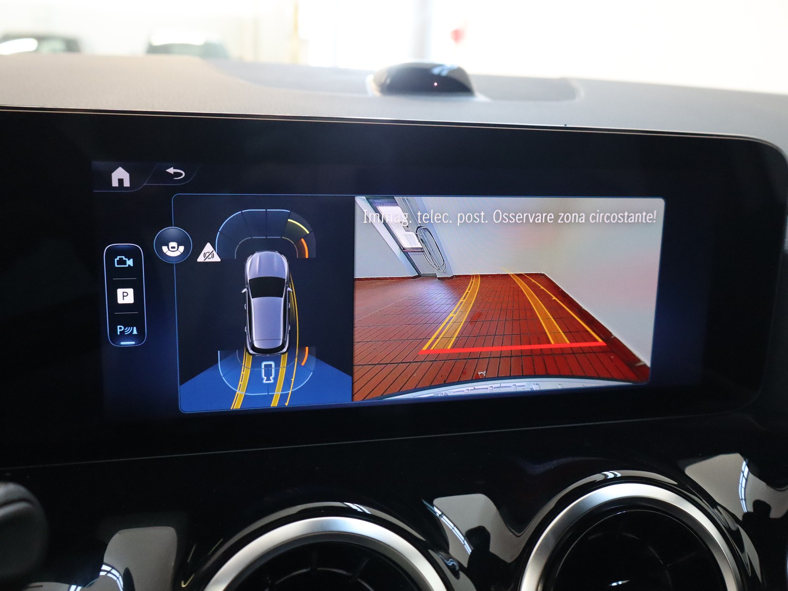 11 - Mercedes GLA 200 d progressive extra 8g-dct