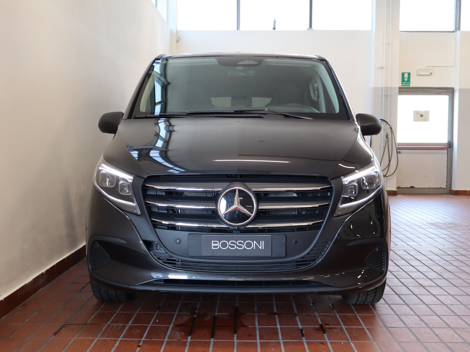 2 - Mercedes Vans Vito Tourer SELECT 116 CDI Long