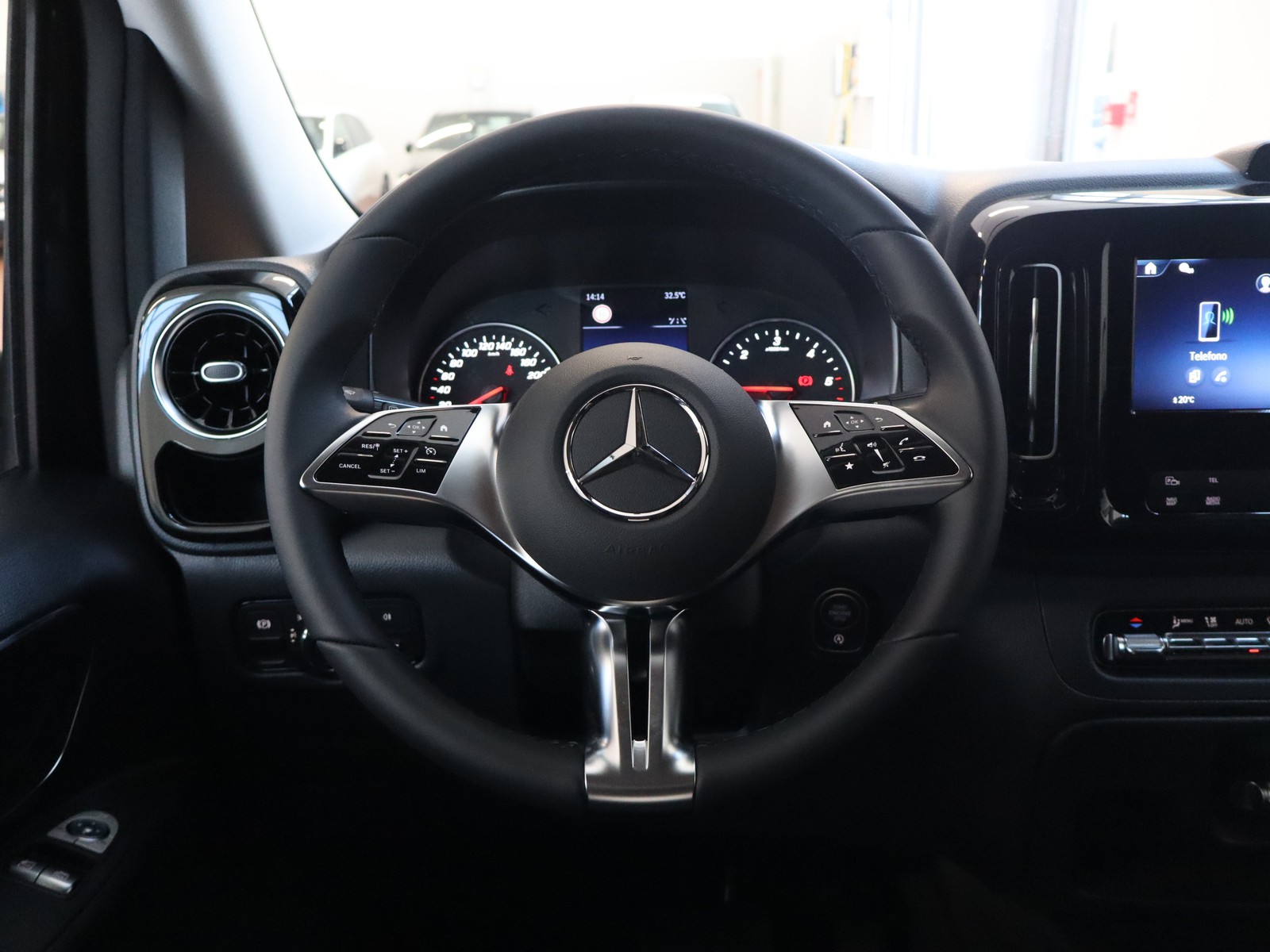 15 - Mercedes Vans Vito Tourer SELECT 116 CDI Long