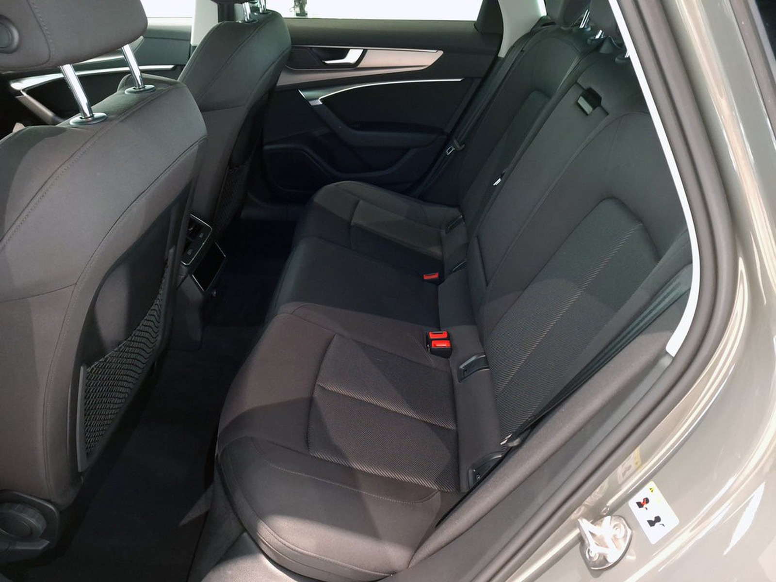 12 - Audi A6 avant 40 2.0 tdi mhev 12v s line edition quattro ultra s tronic
