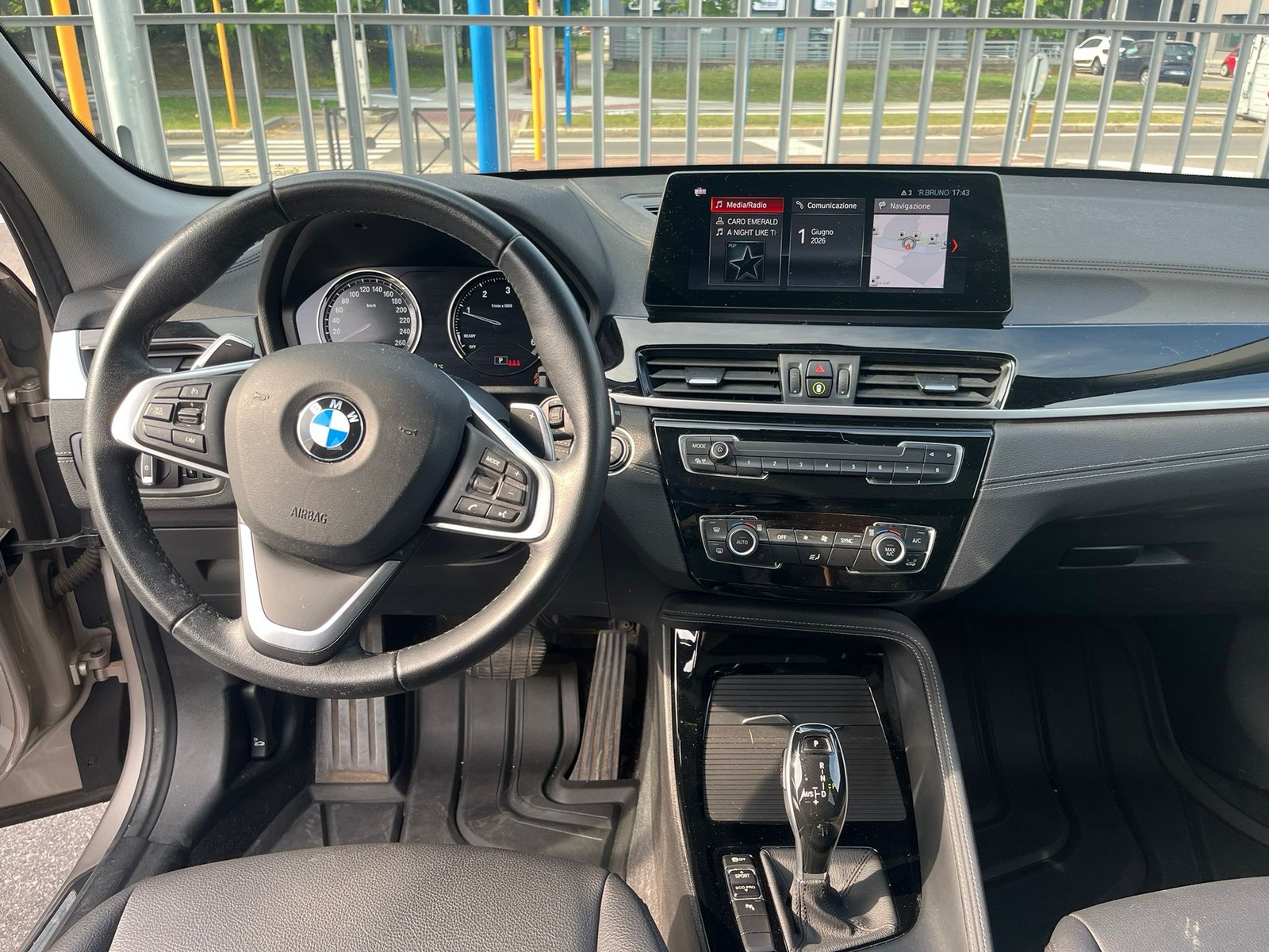 6 - BMW X1 18d sdrive steptronic