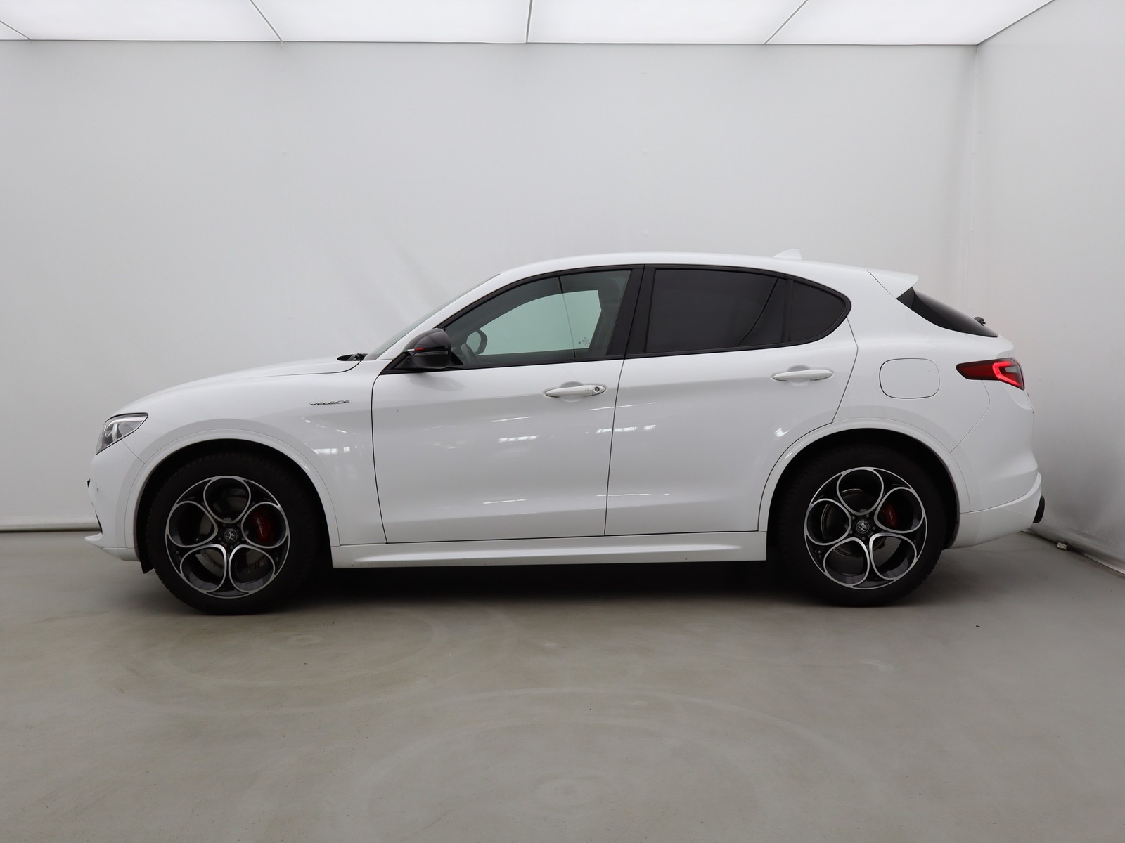 3 - Alfa Romeo Stelvio 2.2 turbo 210cv veloce q4 at8