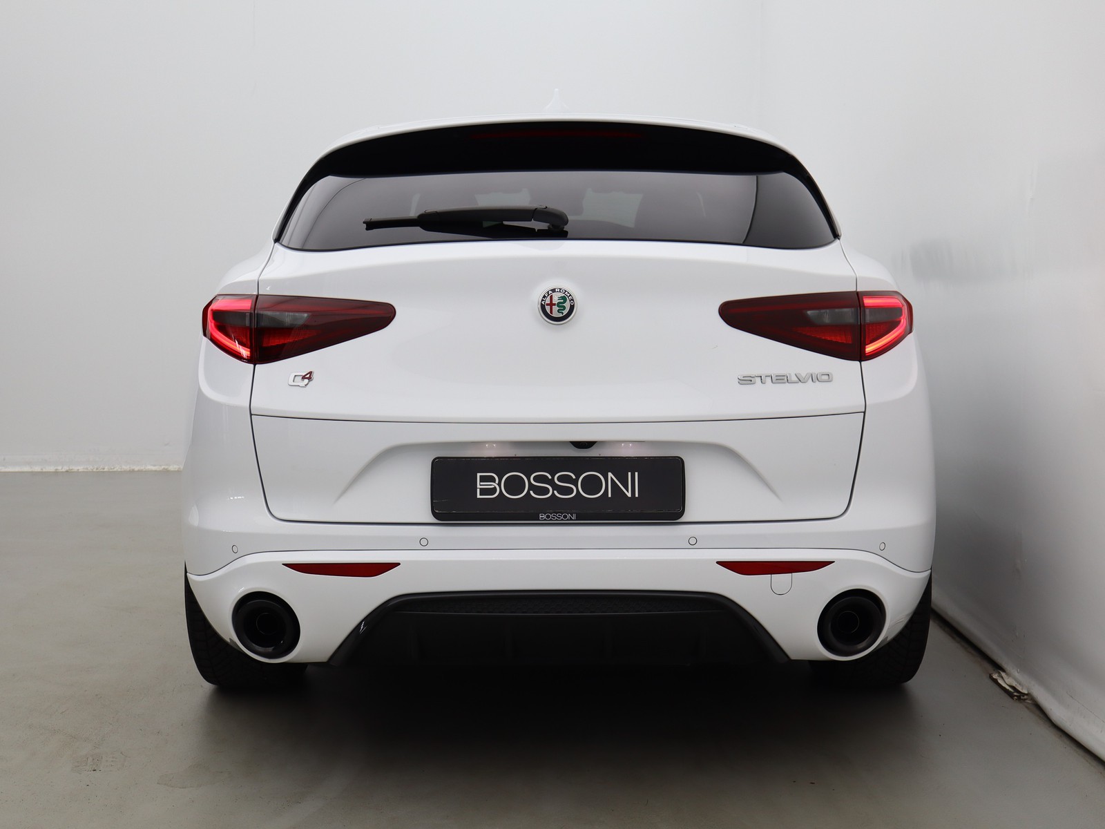 6 - Alfa Romeo Stelvio 2.2 turbo 210cv veloce q4 at8