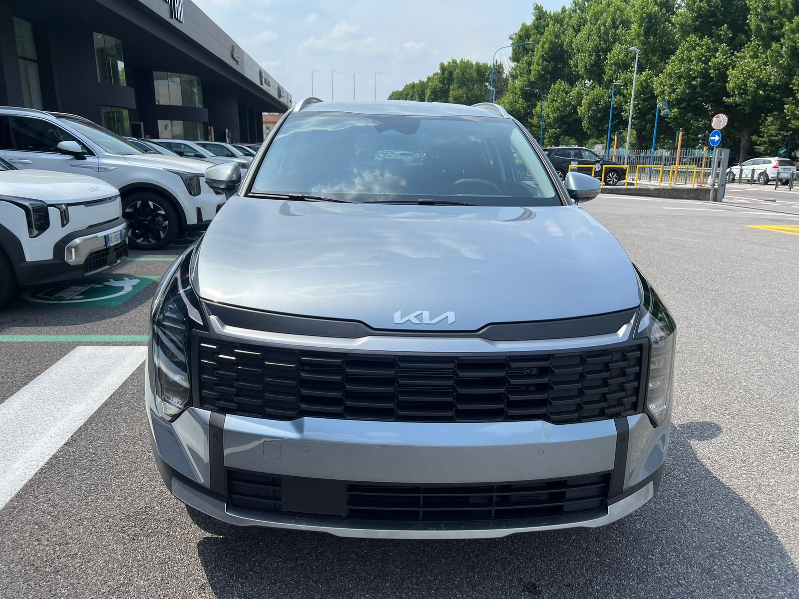 2 - Kia Sportage 1.6 t-gdi phev style 2wd at6