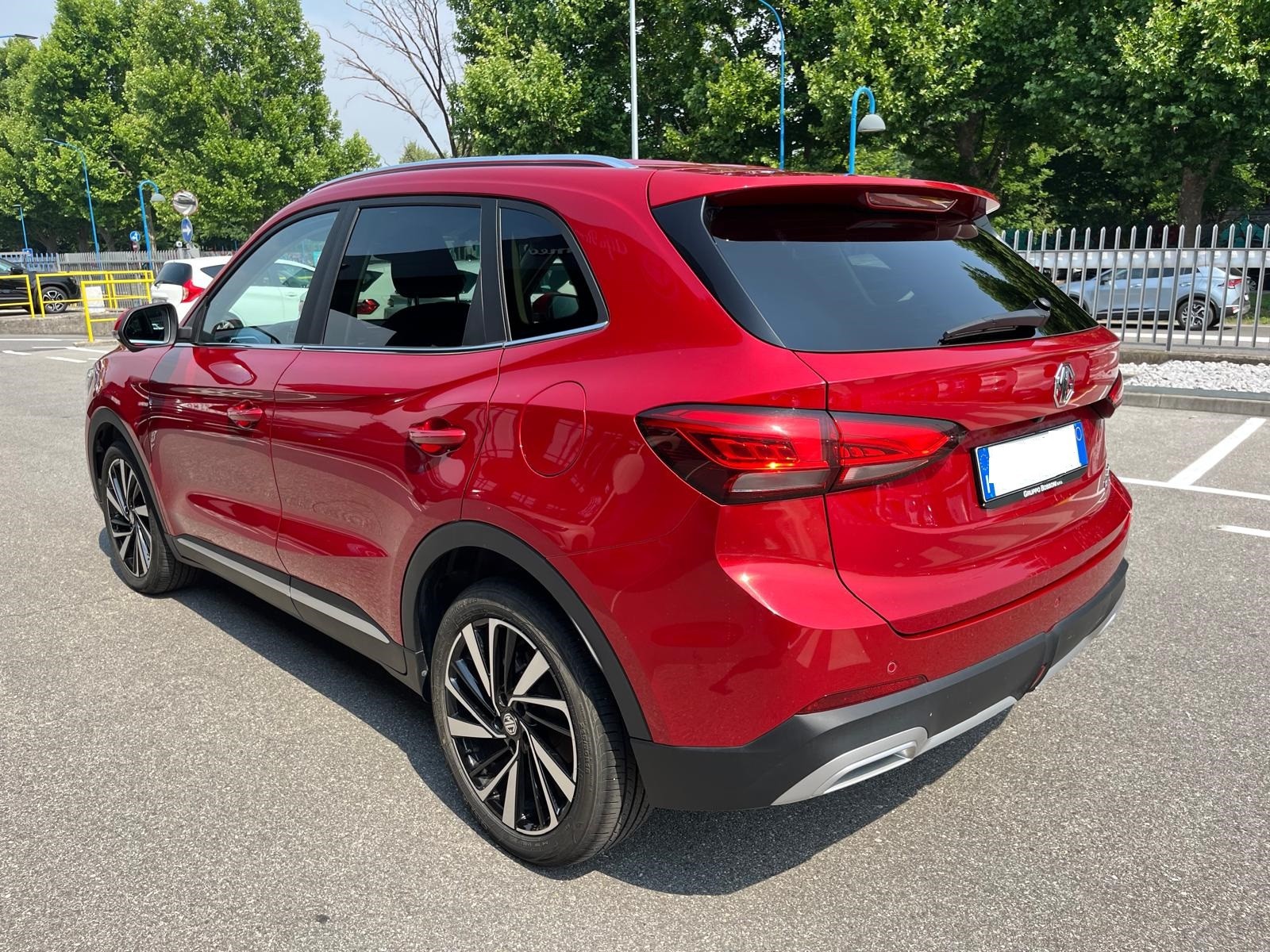 17 - Mg ZS 1.5 hybrid+ luxury auto