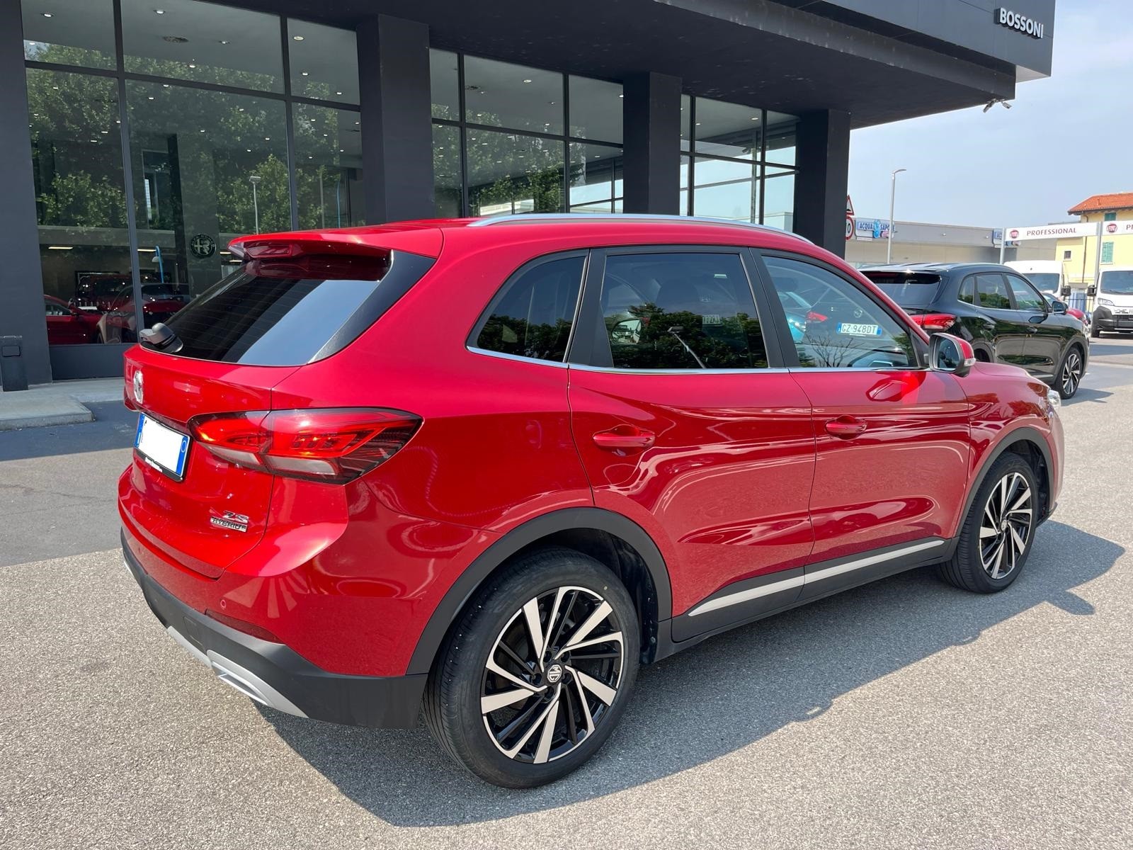 5 - Mg ZS 1.5 hybrid+ luxury auto