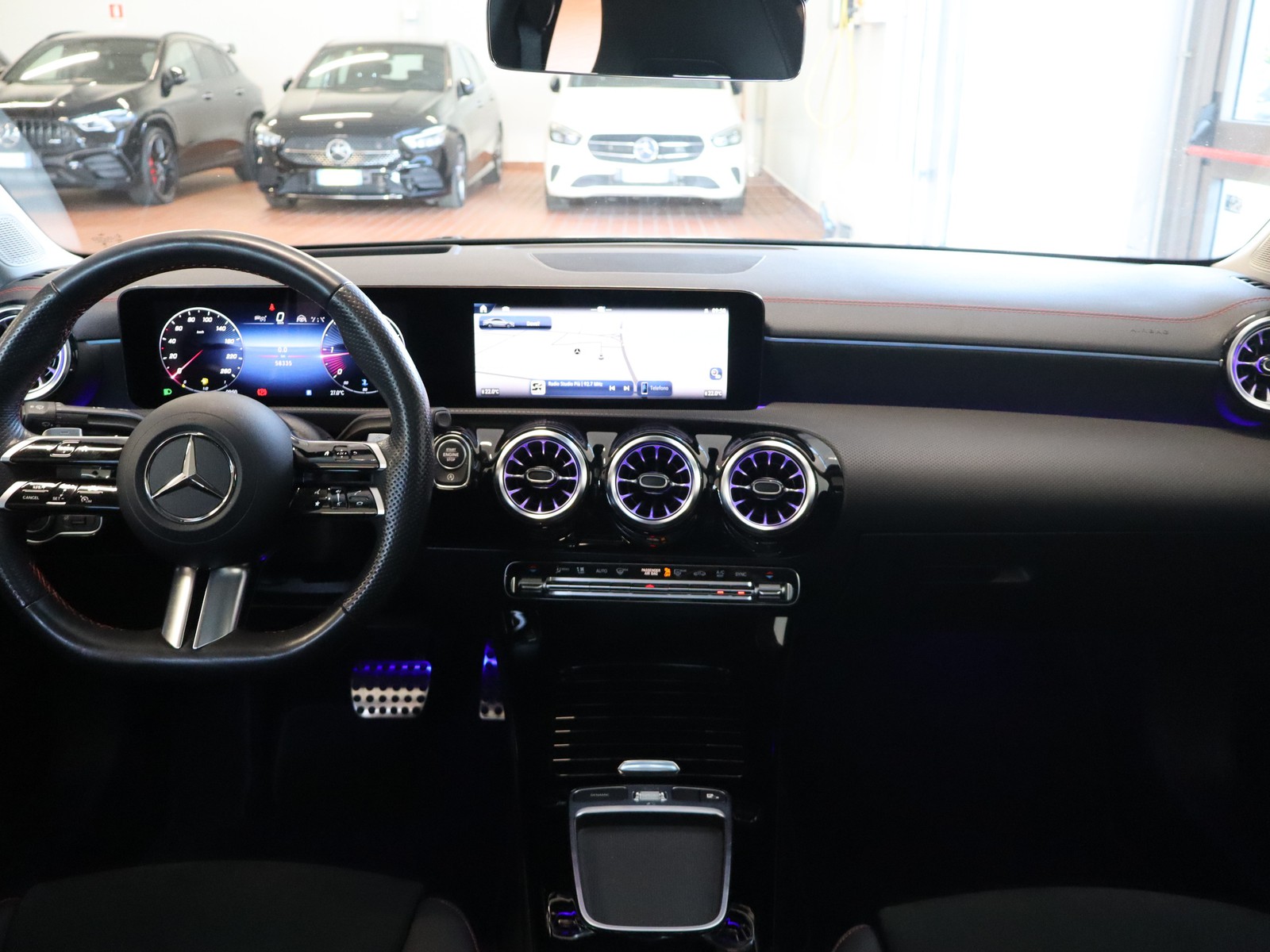 14 - Mercedes CLA coupe 200 d amg line premium plus 8g-dct