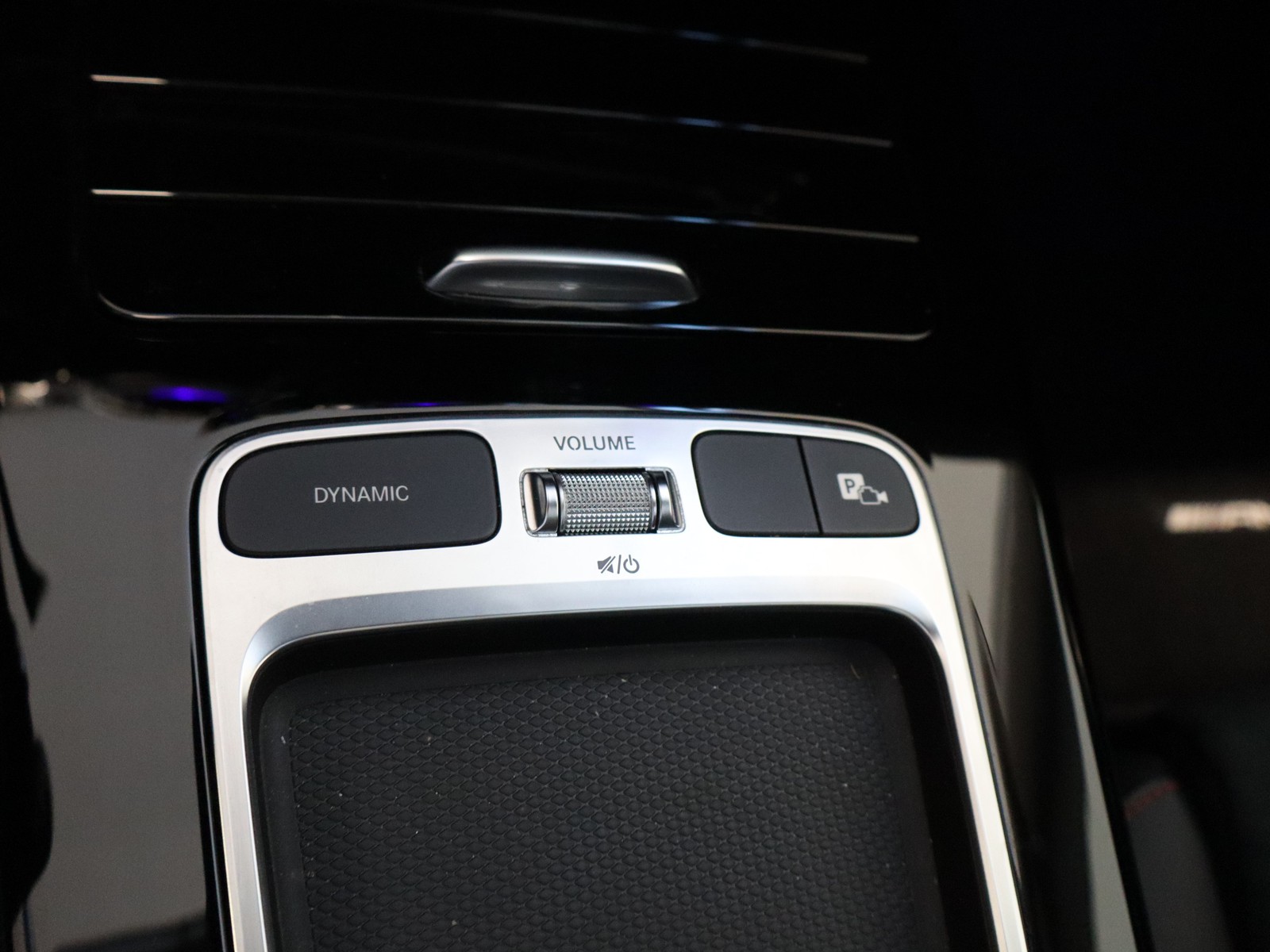 15 - Mercedes CLA coupe 200 d amg line premium plus 8g-dct