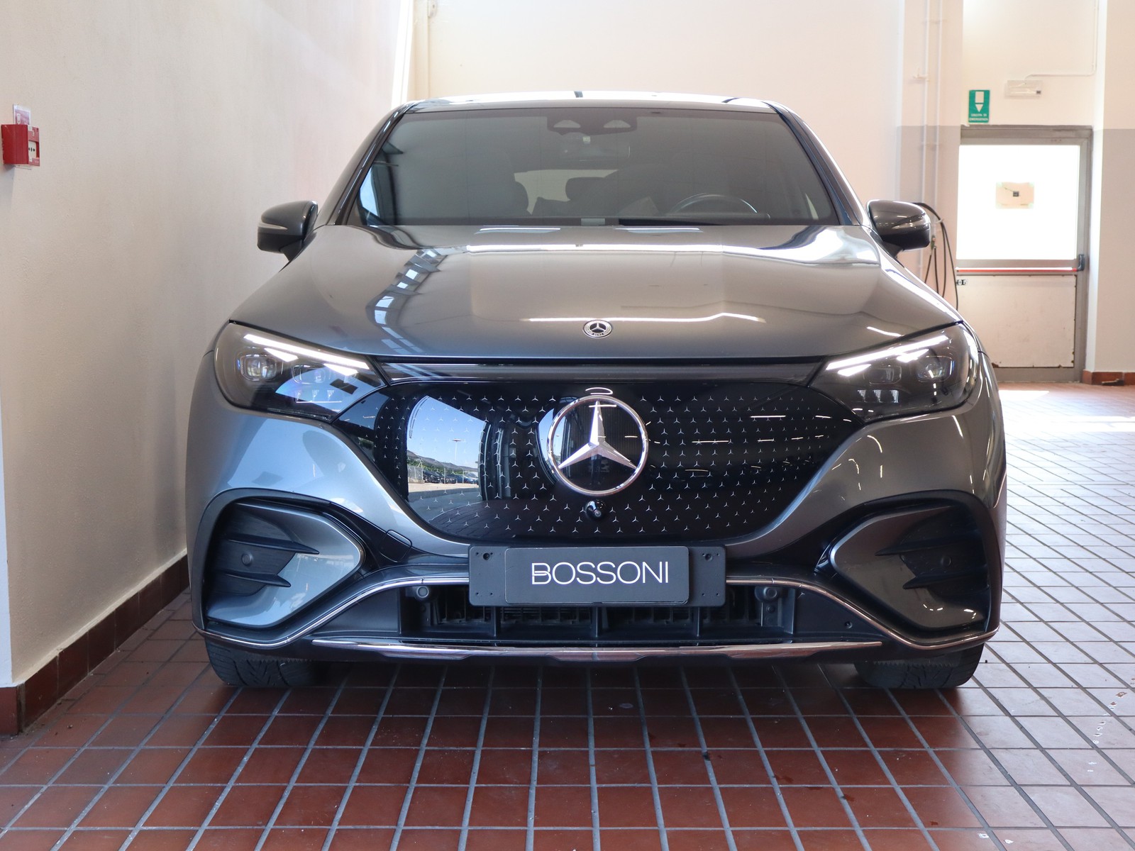 2 - Mercedes EQE 350 premium plus 4matic