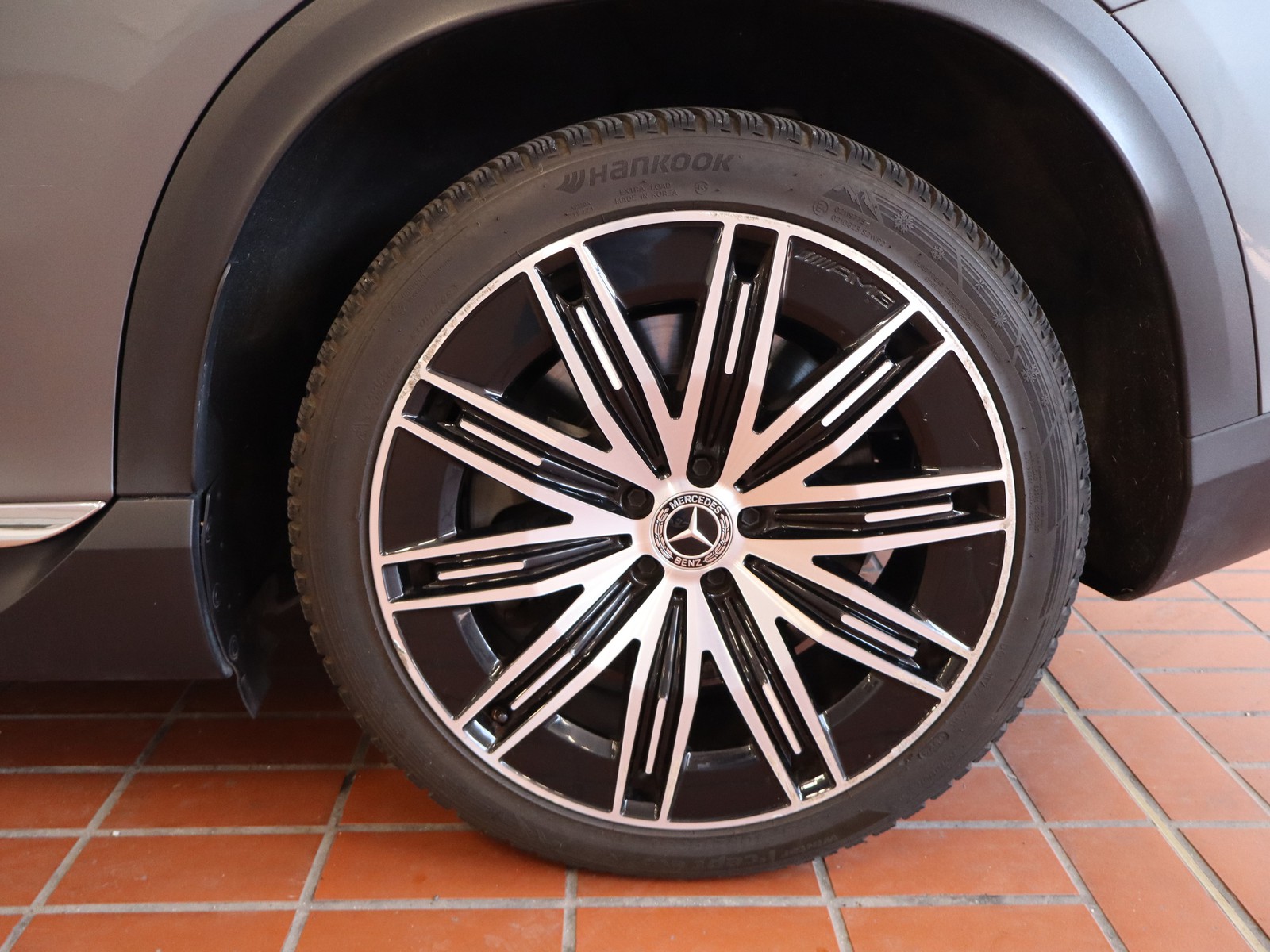 4 - Mercedes EQE 350 premium plus 4matic