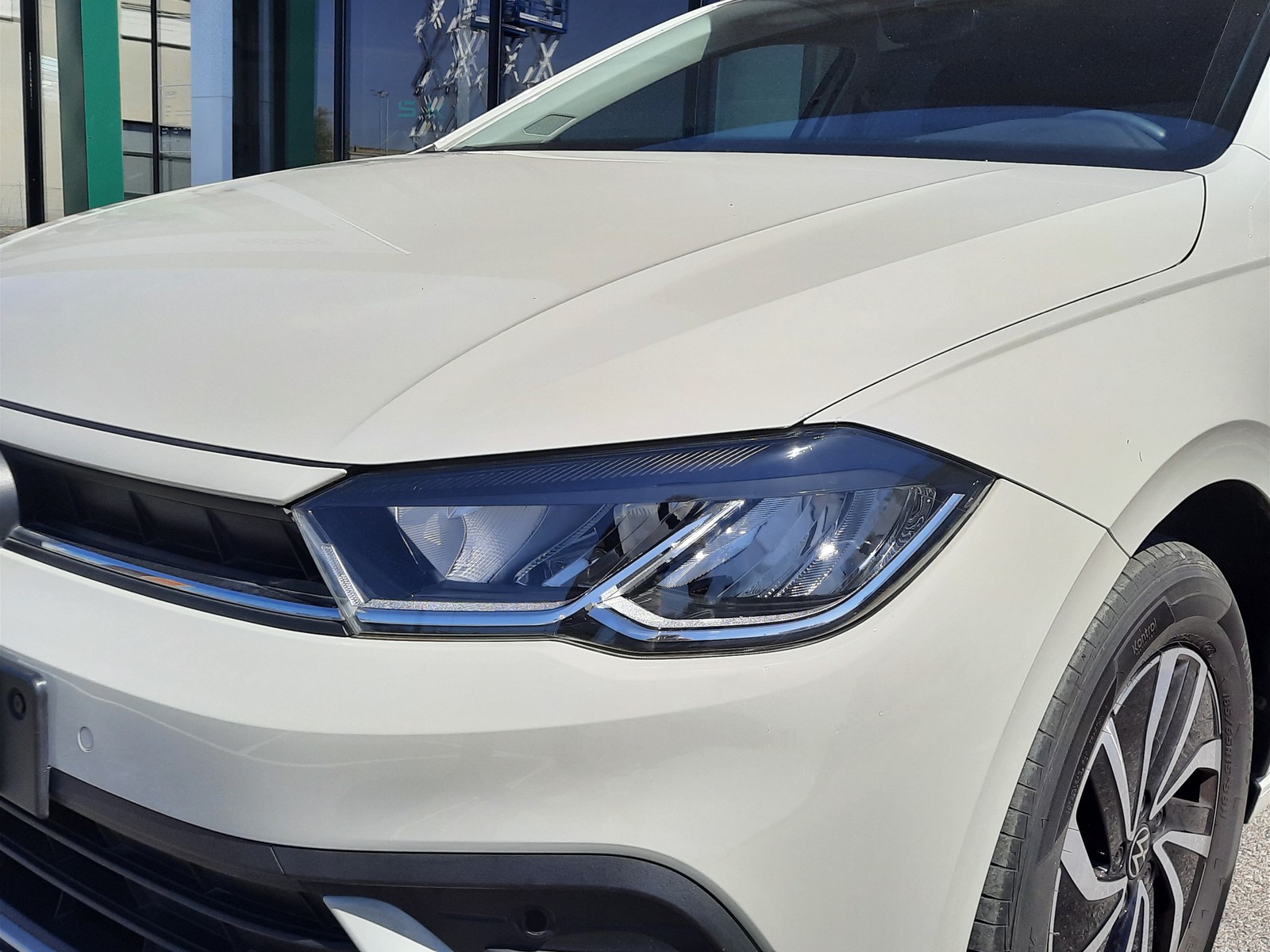 23 - Volkswagen Polo 1.0 tsi 95cv life dsg