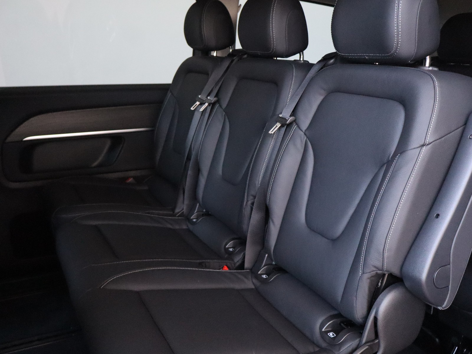 8 - Mercedes Vans Classe V V 250 d AVANTGARDE Extralong