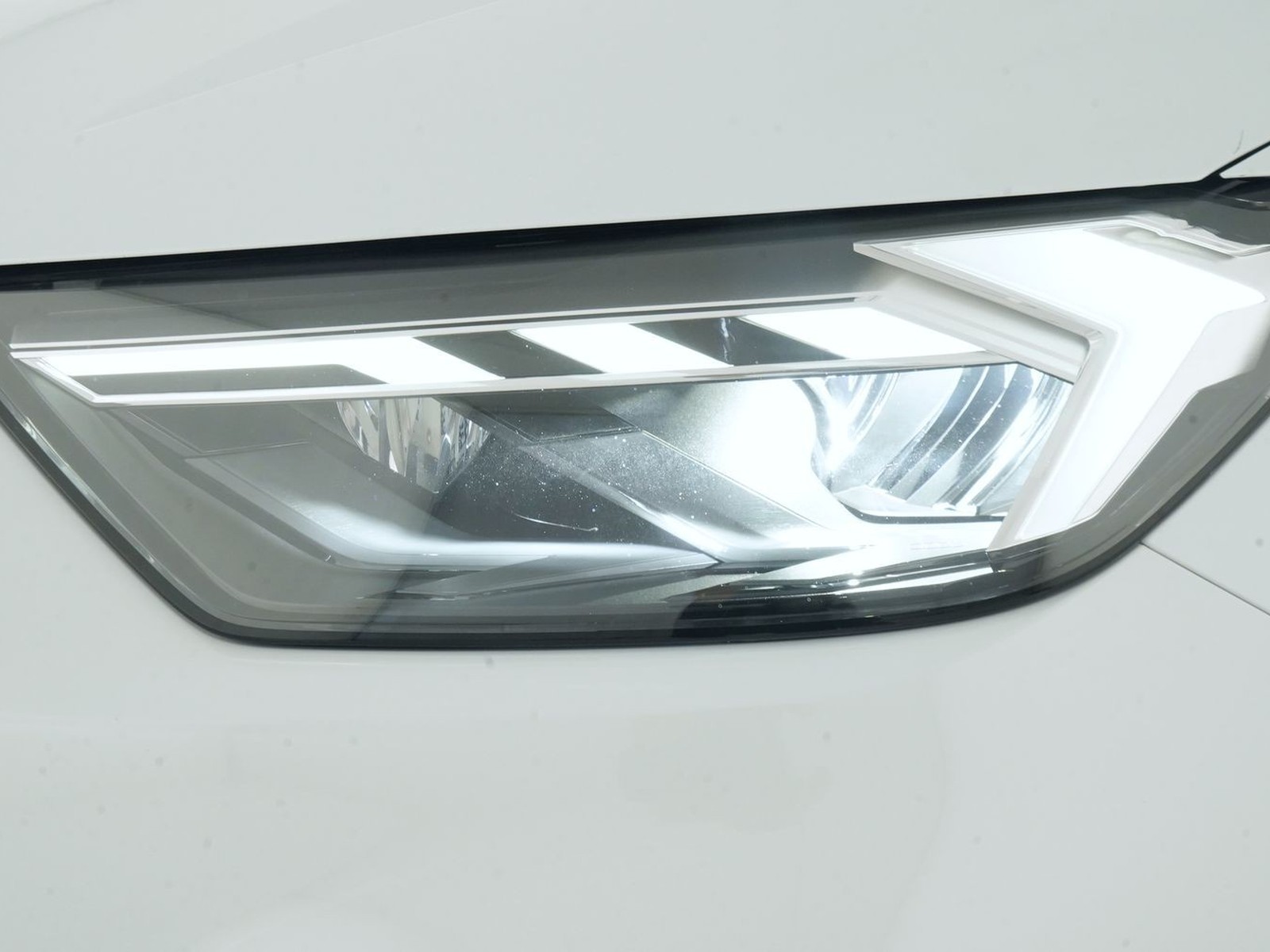 6 - Audi A1 allstreet 30 1.0 tfsi 116cv business s tronic