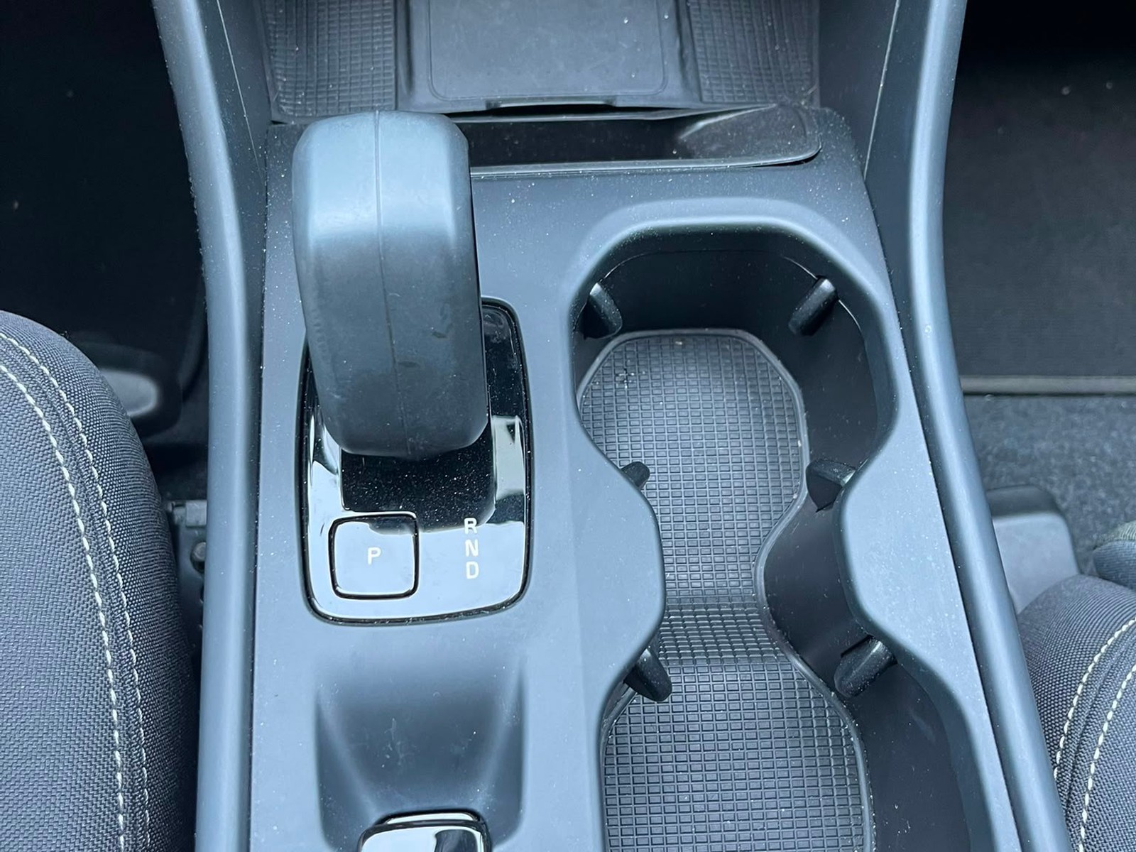 14 - Volvo XC40 2.0 b3 core automatico