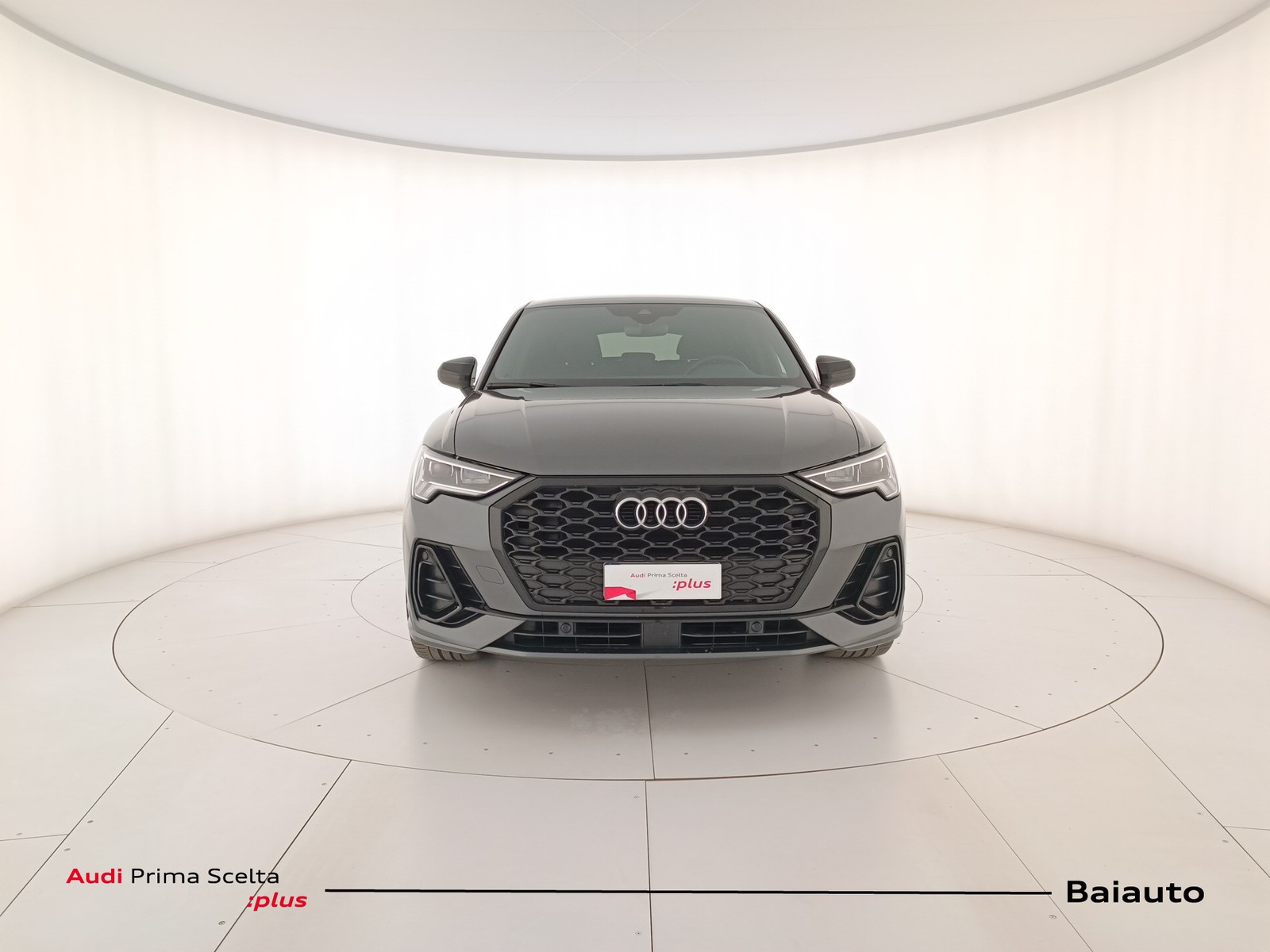2 - Audi Q3 sportback 35 2.0 tdi s line edition s tronic