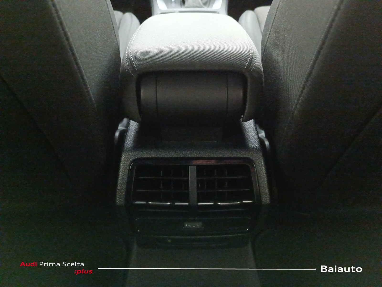 14 - Audi Q3 sportback 35 2.0 tdi s line edition s tronic