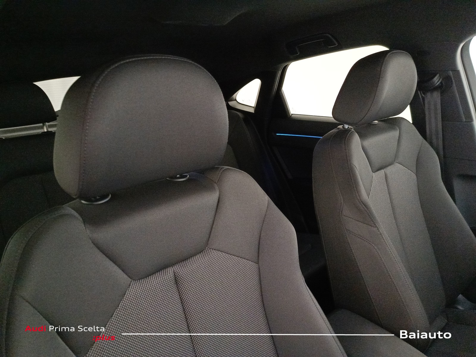 24 - Audi Q3 sportback 35 2.0 tdi s line edition s tronic