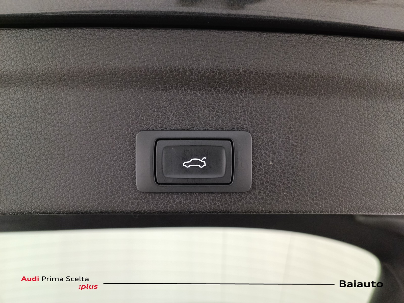34 - Audi Q3 sportback 35 2.0 tdi s line edition s tronic
