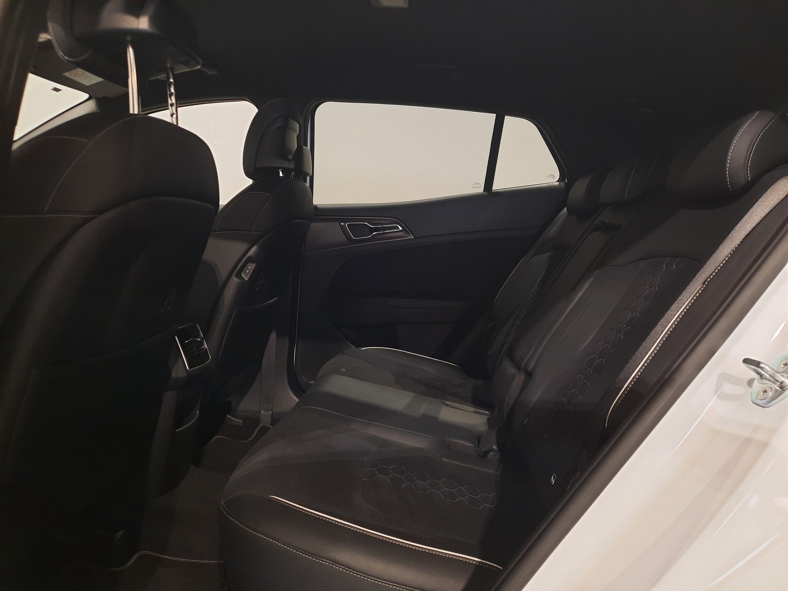10 - Kia Sportage 1.6 crdi mhev gt-line awd dct