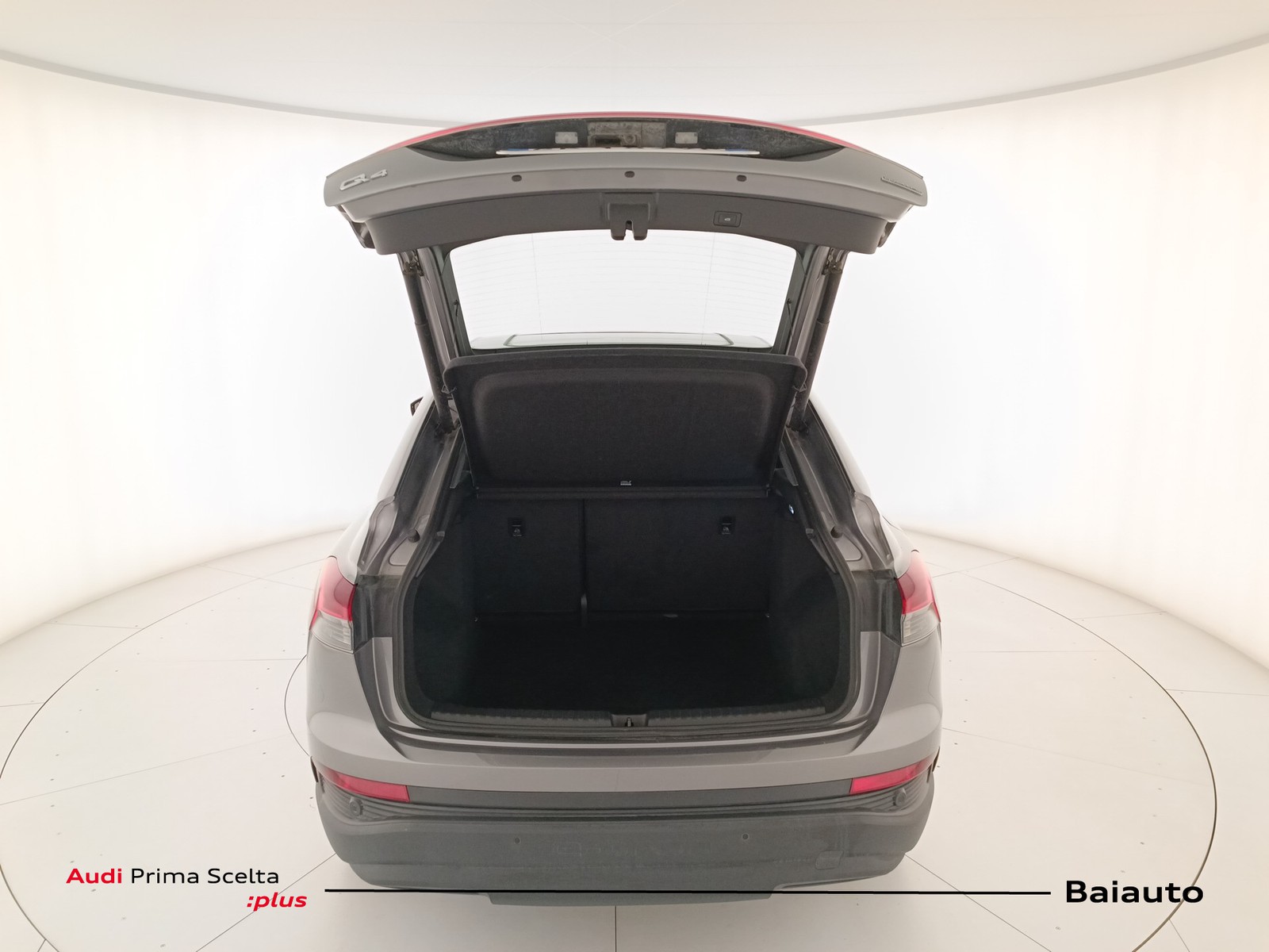 32 - Audi Q4 e-tron sportback e-tron 45 business quattro