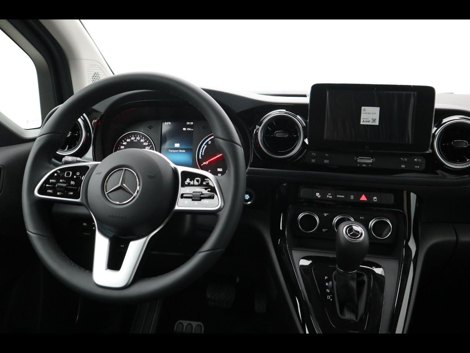 11 - Mercedes Vans Classe T eqt 200