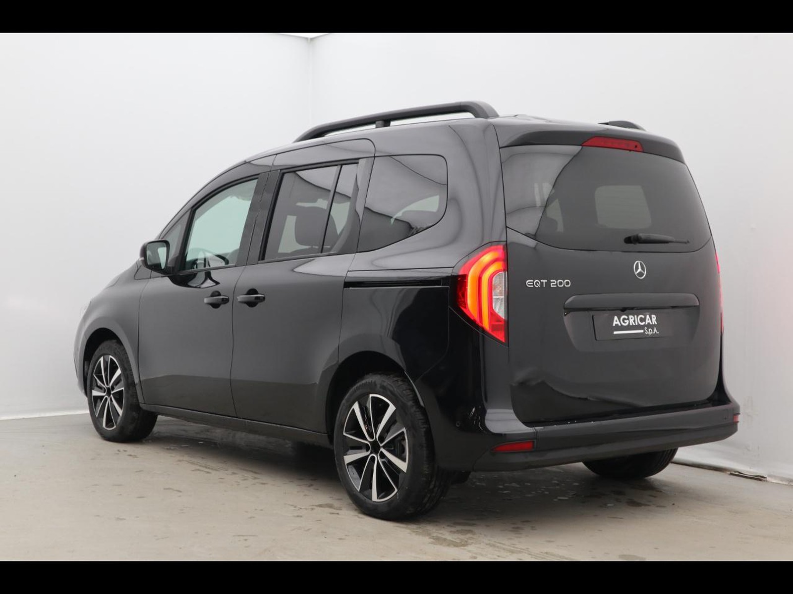 5 - Mercedes Vans Classe T eqt 200