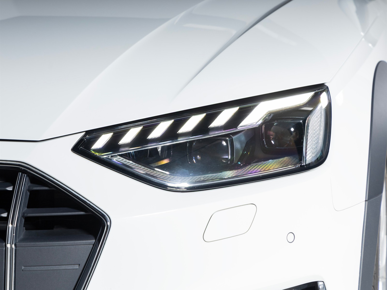 9 - Audi A4 allroad allroad 40 2.0 tdi mhev 204cv business evolution quattro s tronic