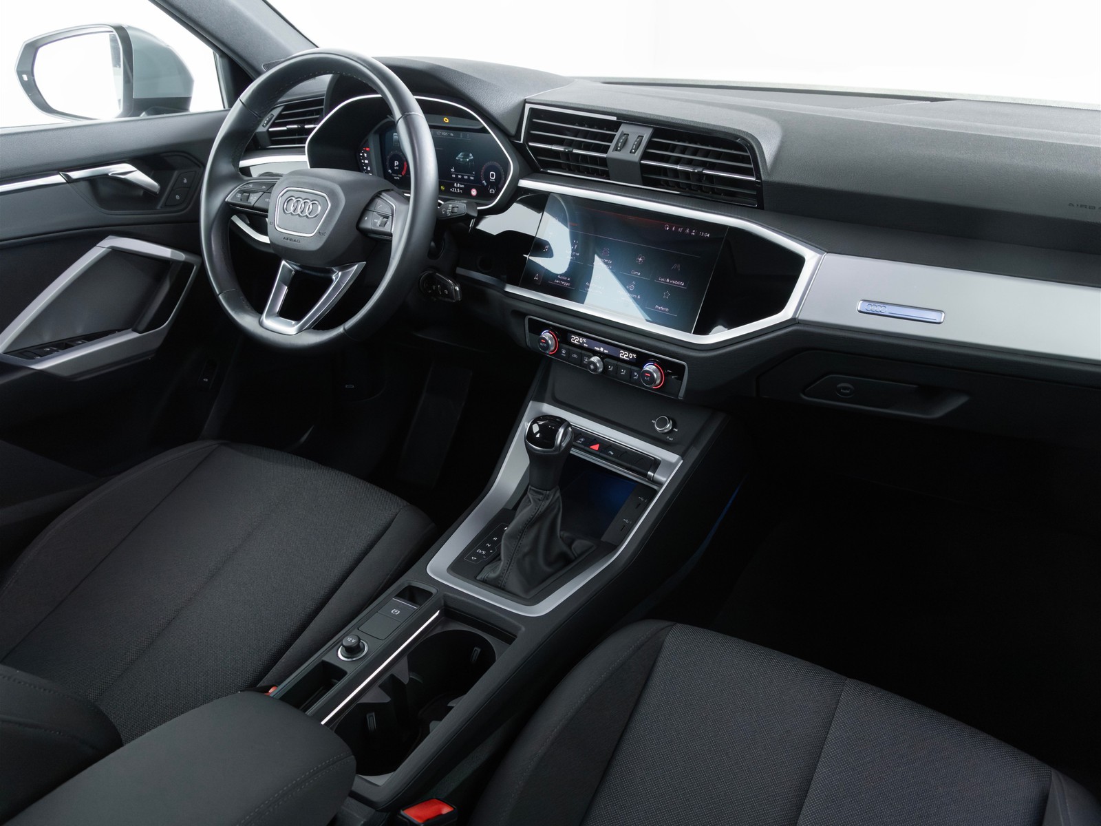 4 - Audi Q3 sportback 35 1.5 tfsi mhev business plus s tronic