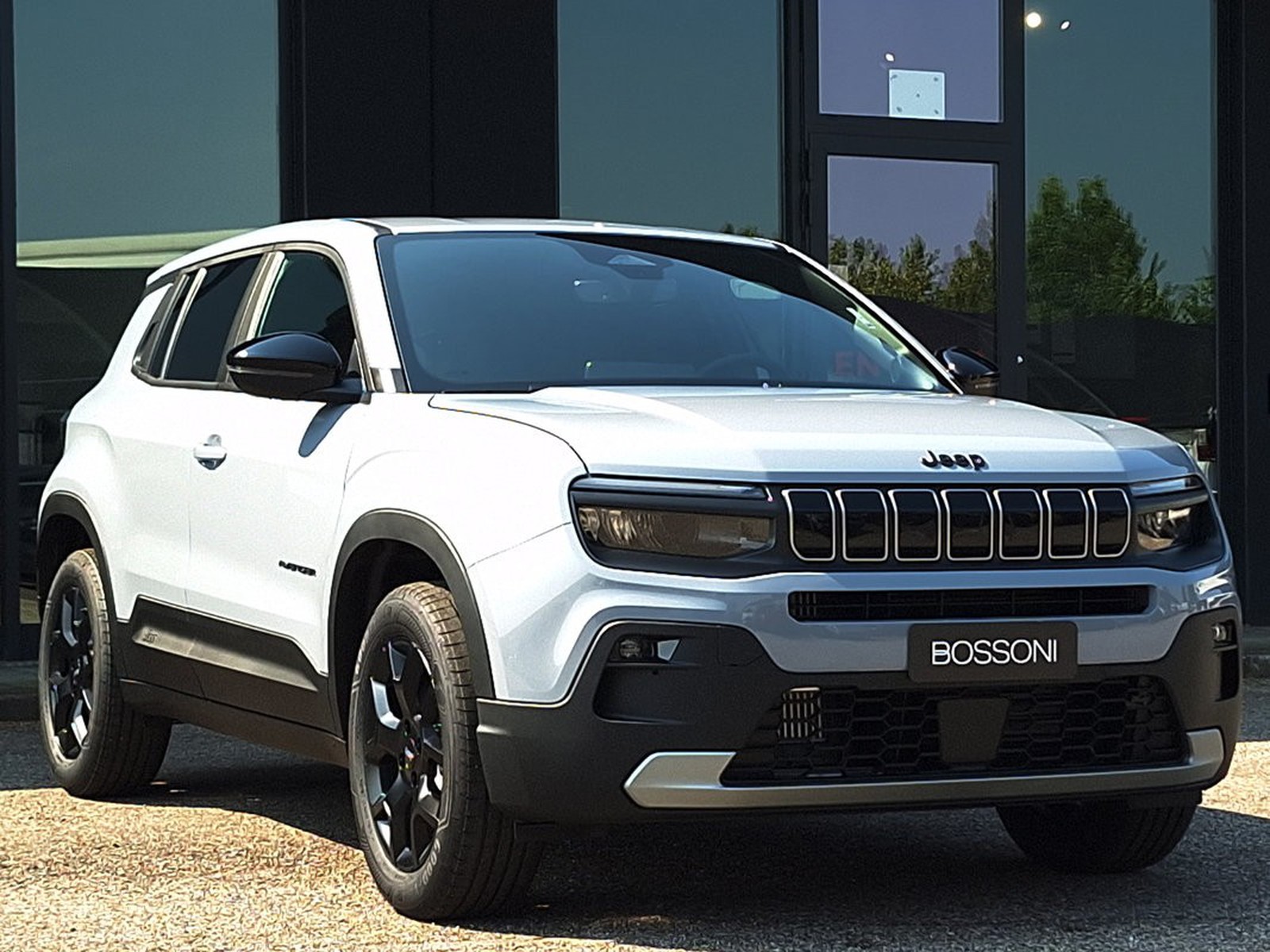 3 - Jeep Avenger 1.2 turbo e-hybrid mhev 110cv black edition fwd edct6