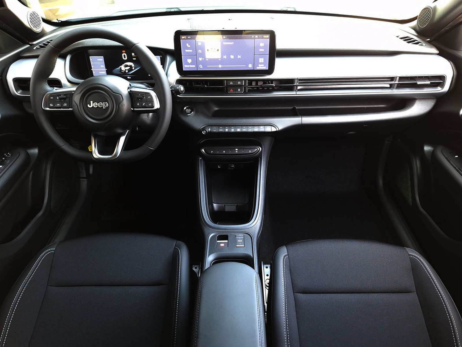 8 - Jeep Avenger 1.2 turbo e-hybrid mhev 110cv black edition fwd edct6