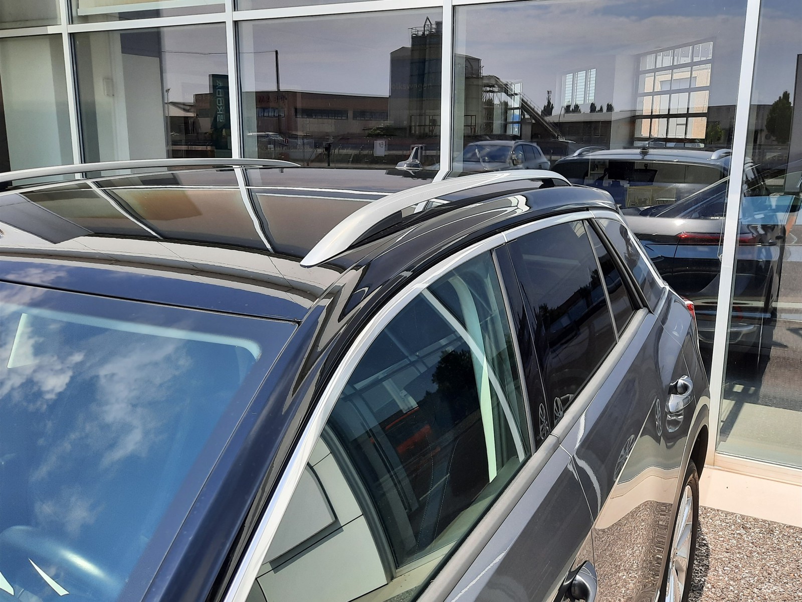 24 - Volkswagen T-Roc 1.0 tsi 110cv style